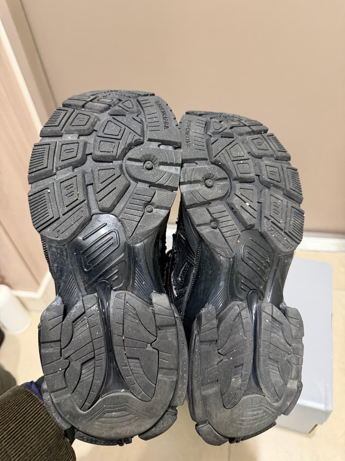 발렌시아가 뉴러너 올블랙 37 상품이미지4