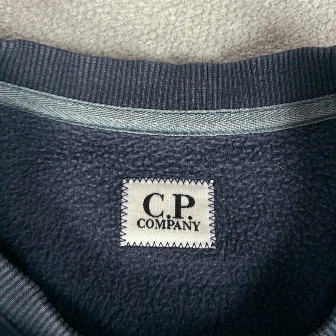 CP컴퍼니 네이비 맨투맨 정품 L 상품이미지3