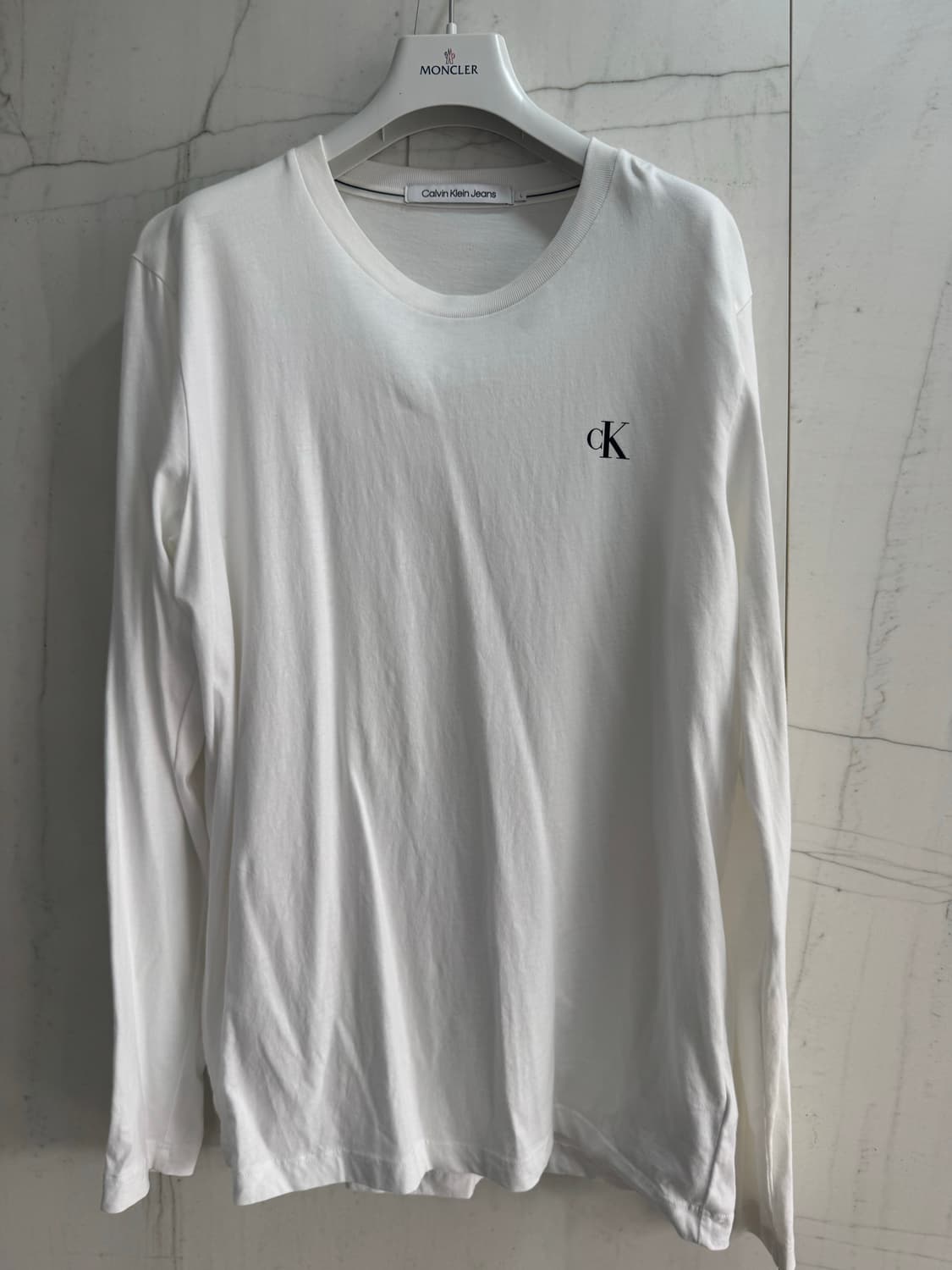 Calvin Klein Jeans CK 로고 롱슬리브 티셔츠 상품이미지1