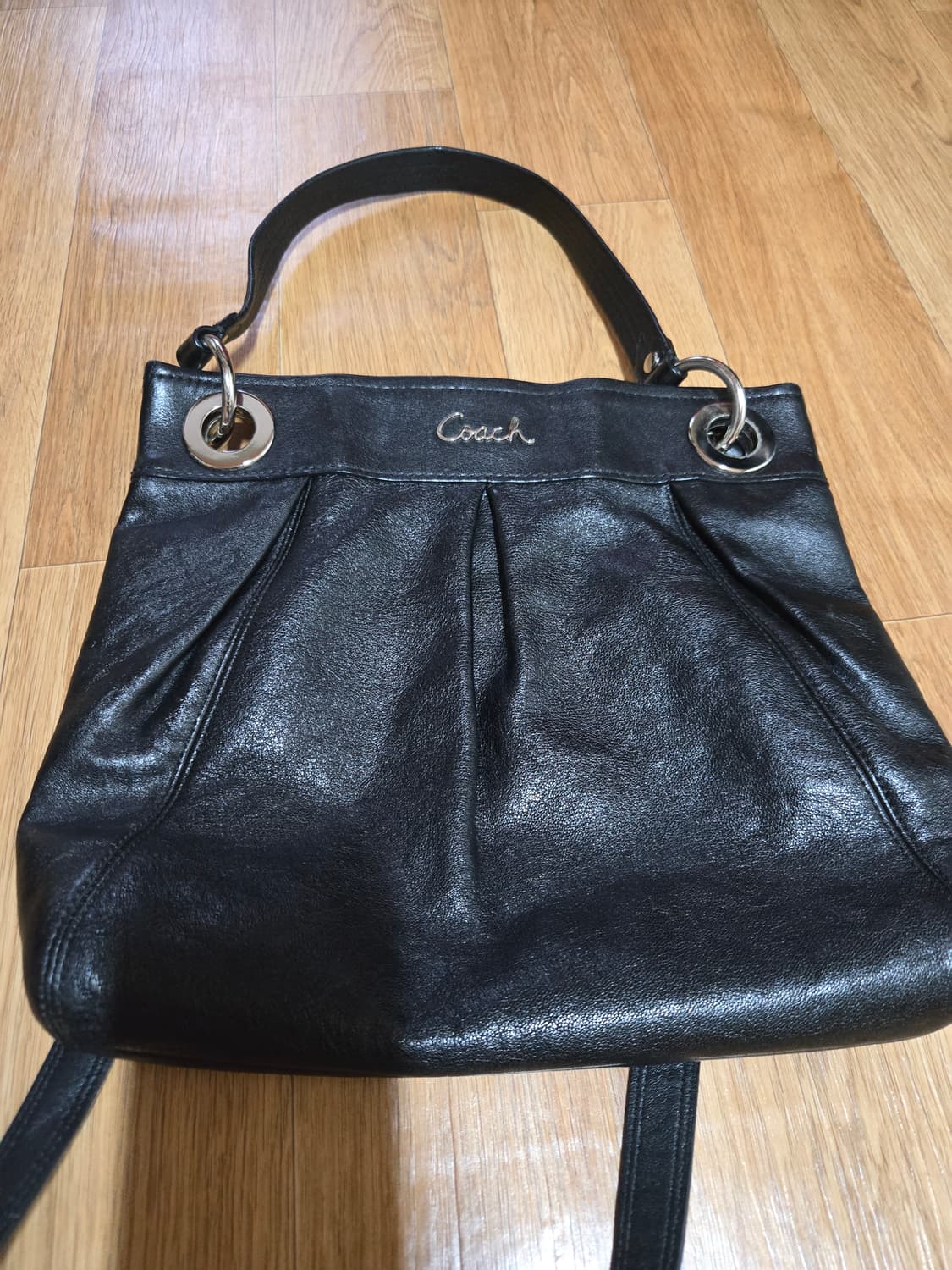 코치 에슐리 레더 히피백 숄더백 상품이미지4