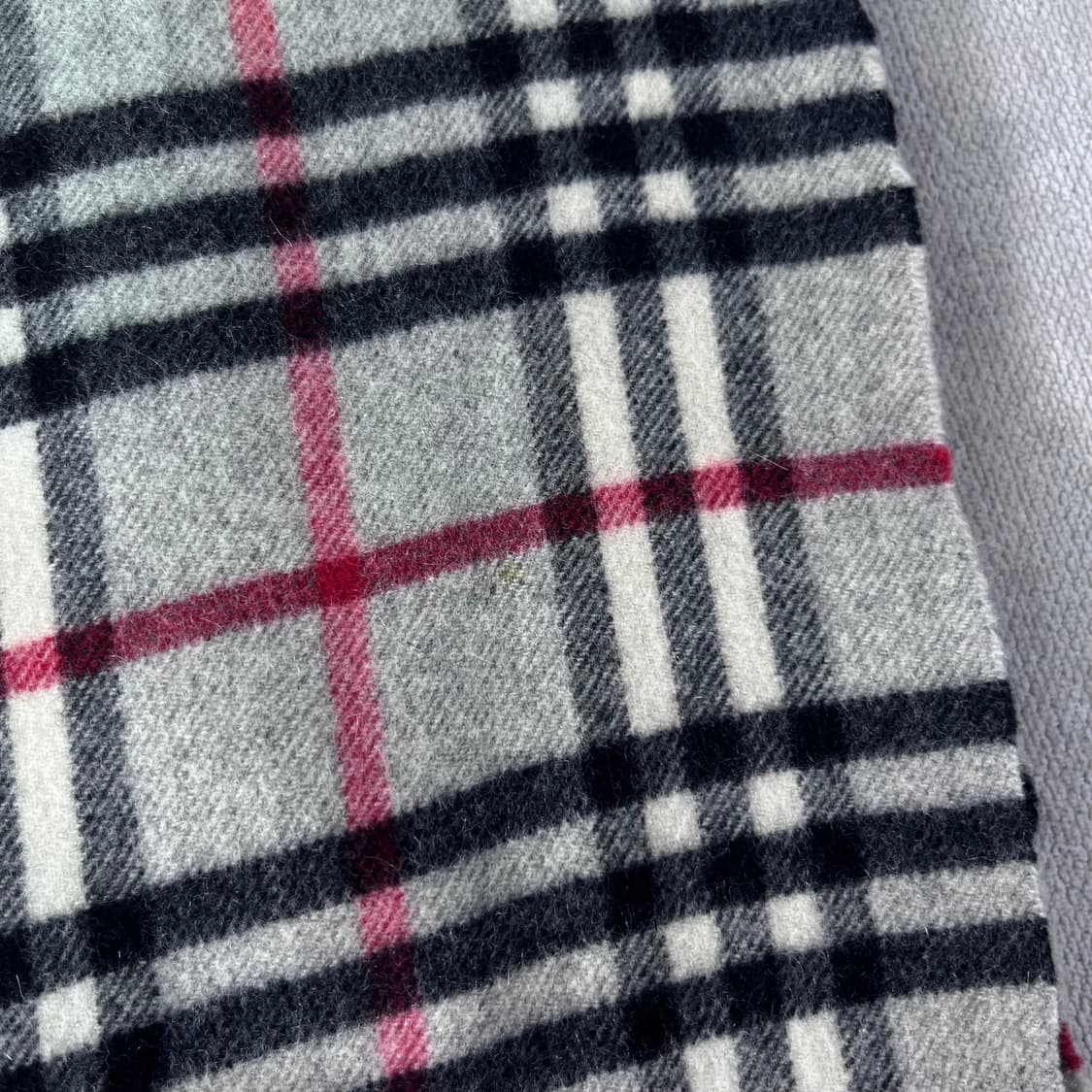 버버리 캐시미어 그레이 노바체크 머플러 상품이미지4