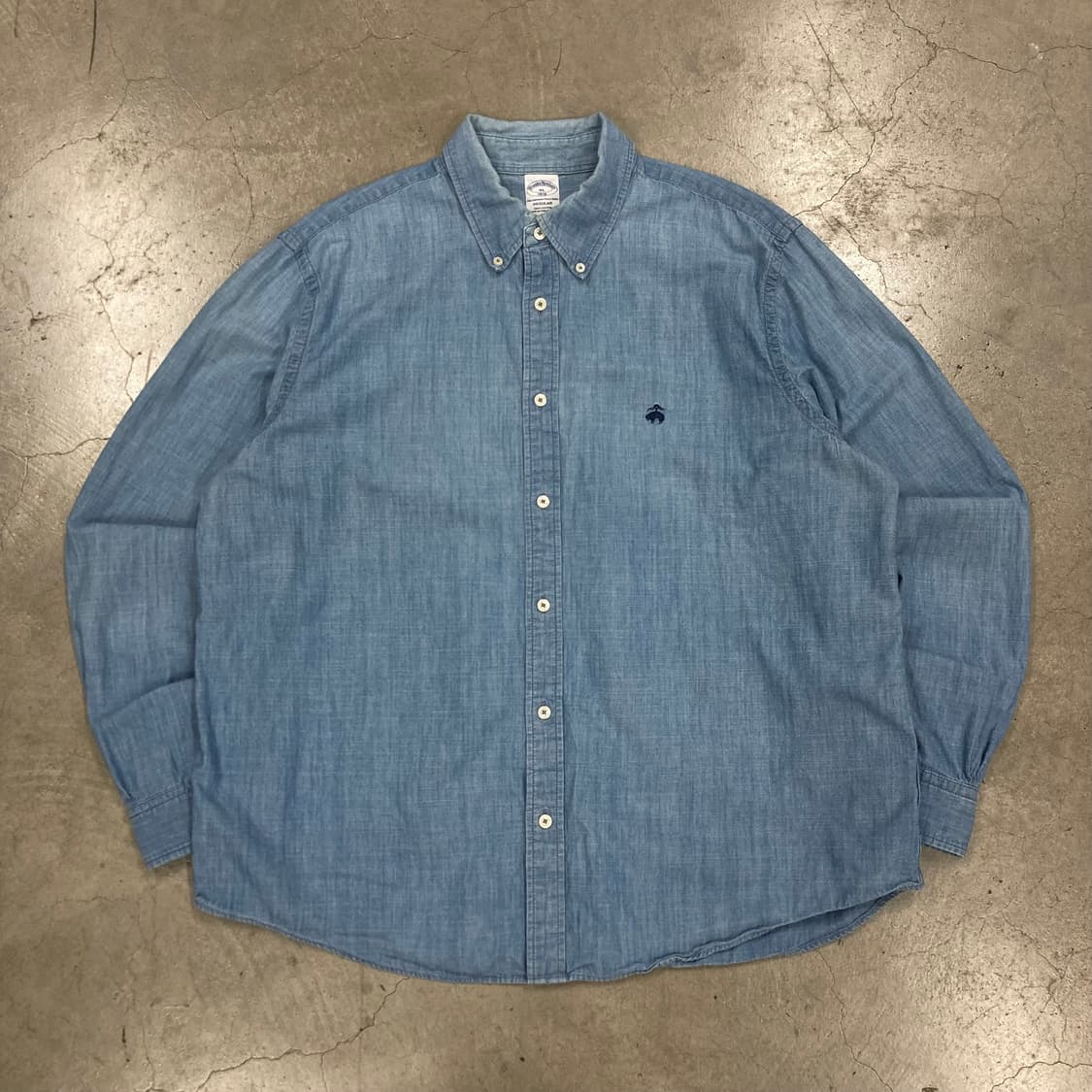 브룩스브라더스 스카이 컬러 스몰 로고 레귤러 핏 솔리드 셔츠 상품이미지1