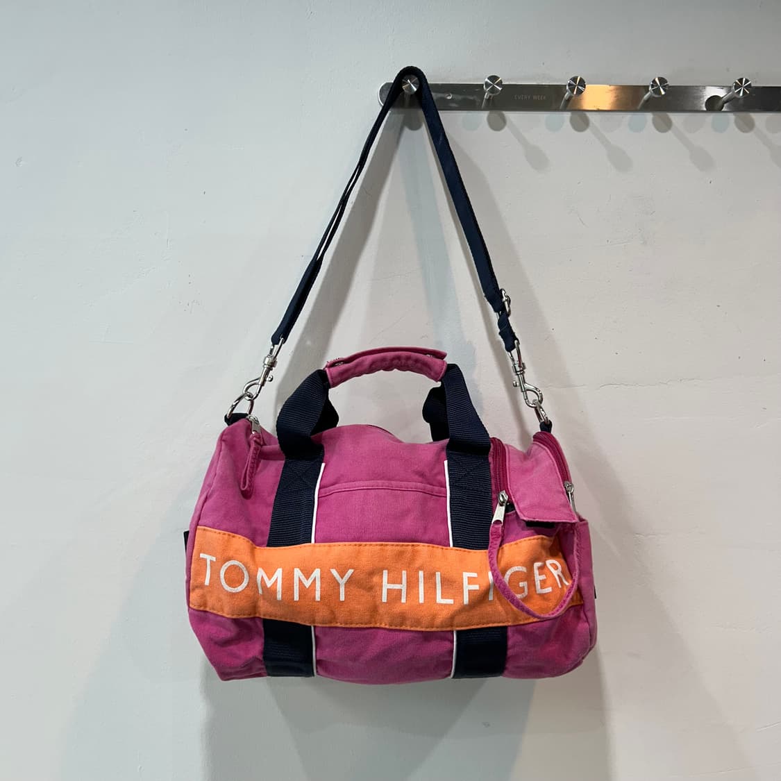 타미힐피거 핑크 미니 더플백 상품이미지3