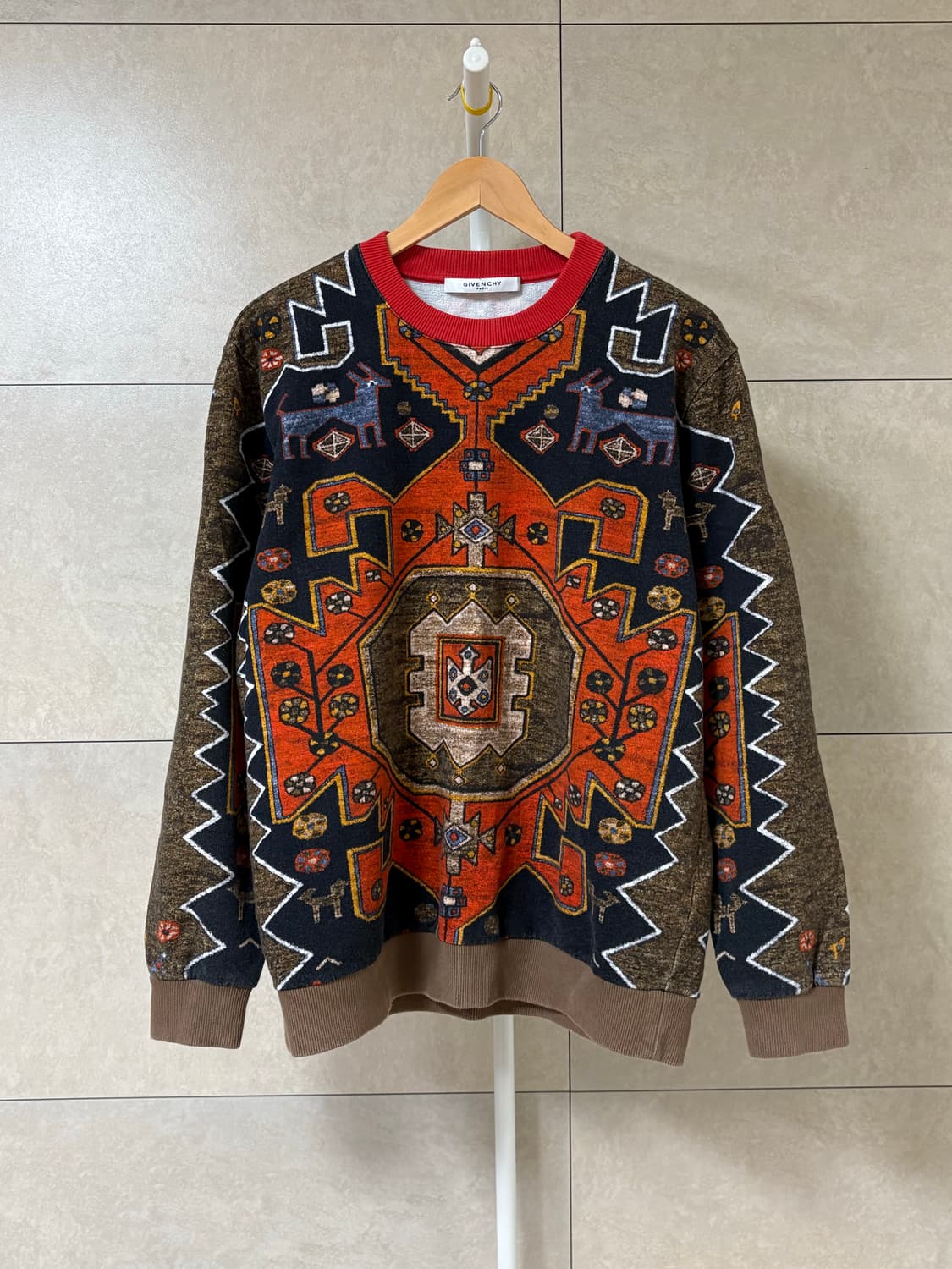 지방시 15fw 페르시안 맨투맨 상품이미지1