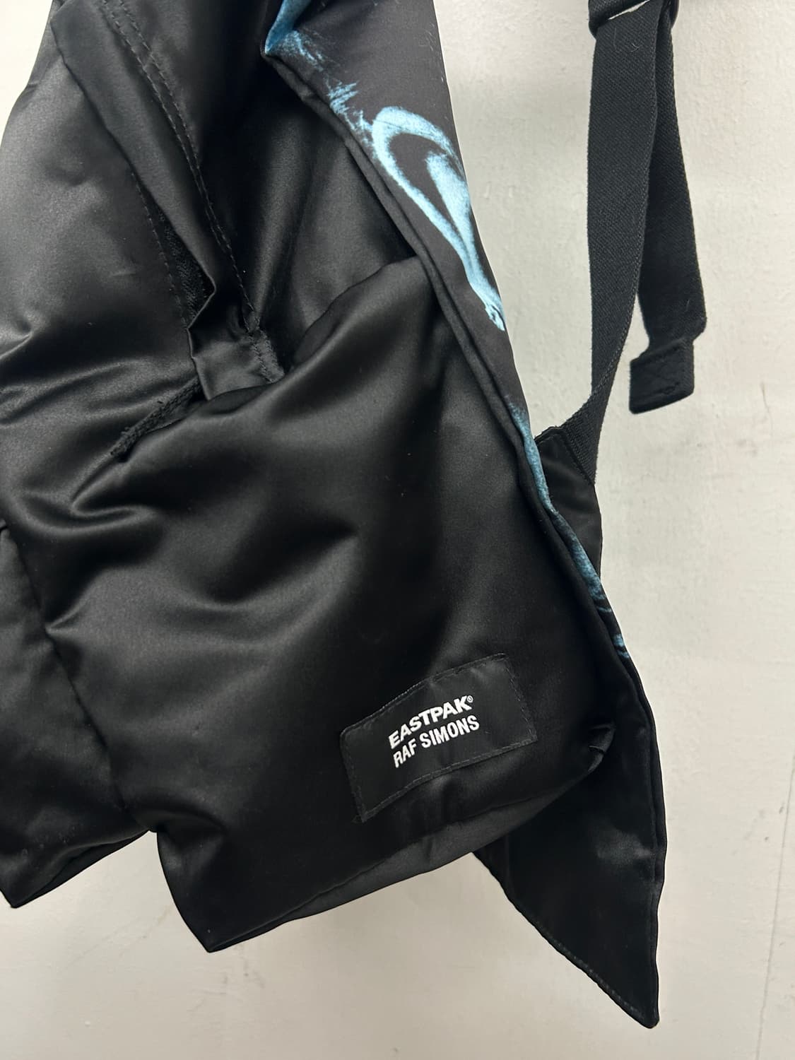 라프시몬스 이스트팩 백팩 상품이미지8
