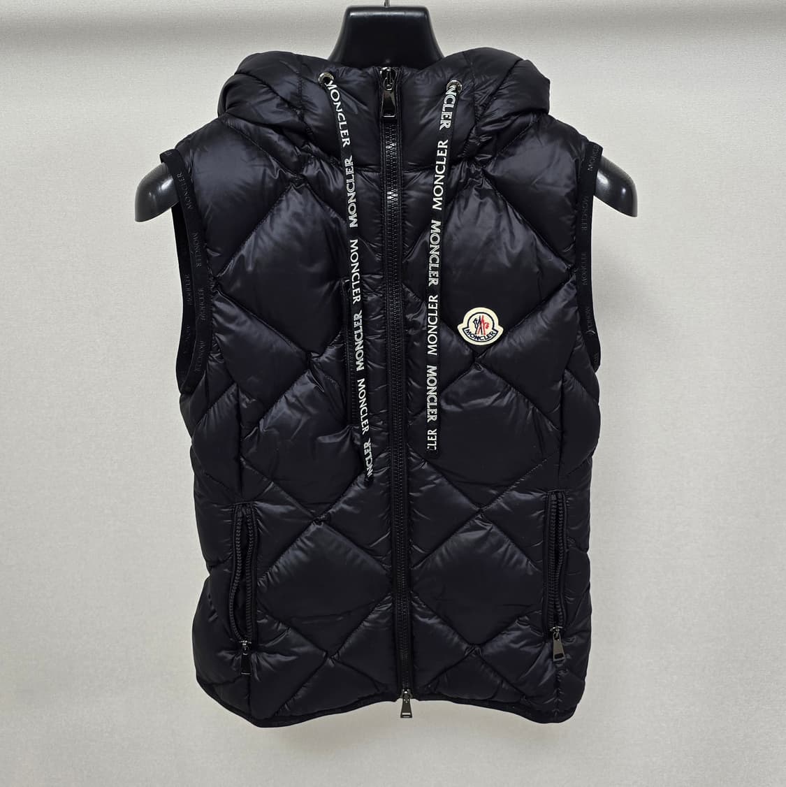 몽클레어 여성 후드 조끼 패딩 0사이즈 판매 상품이미지1