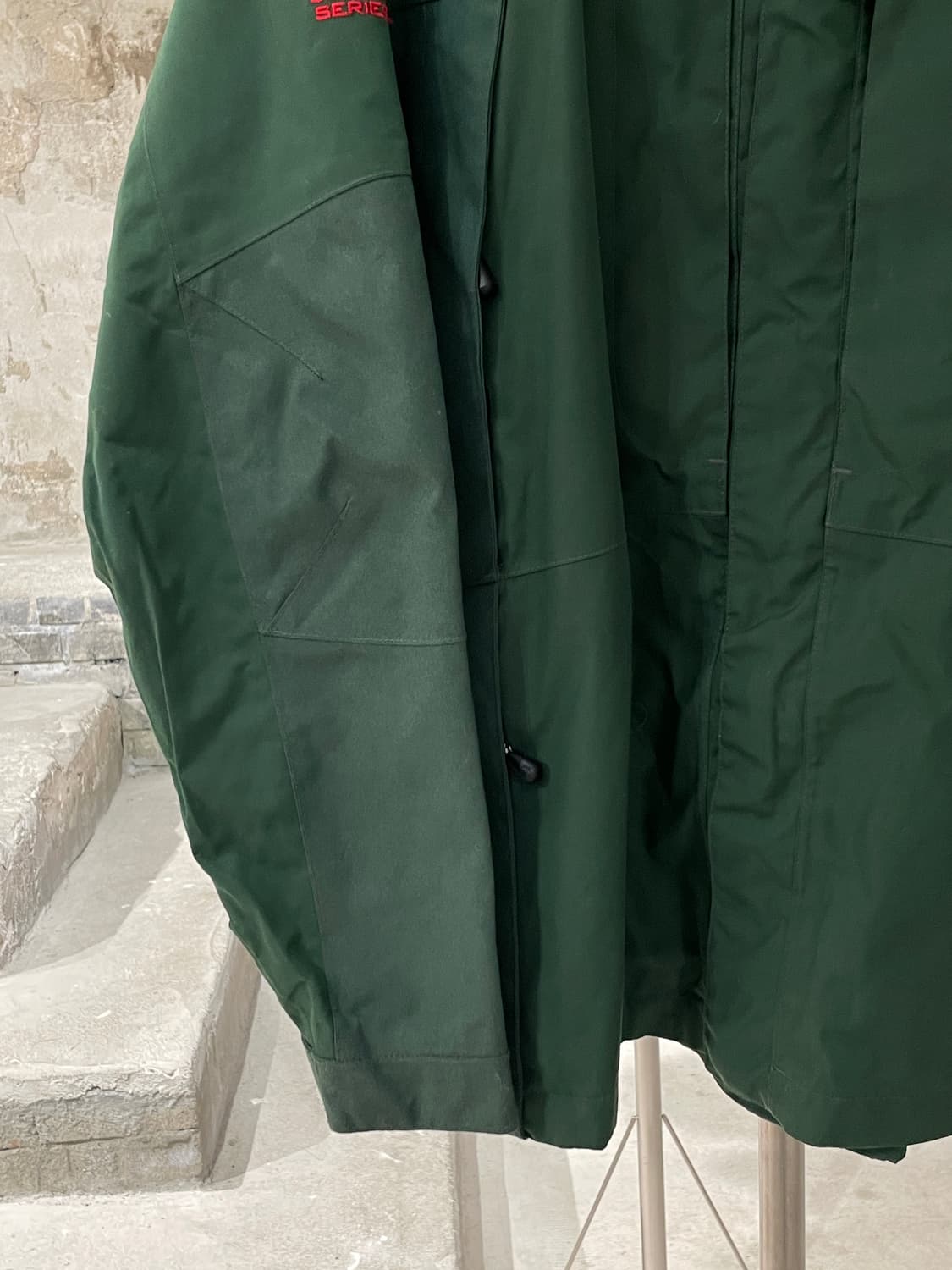 노스페이스 그린 써밋 시리즈 고어텍스 나일론 자켓 상품이미지4