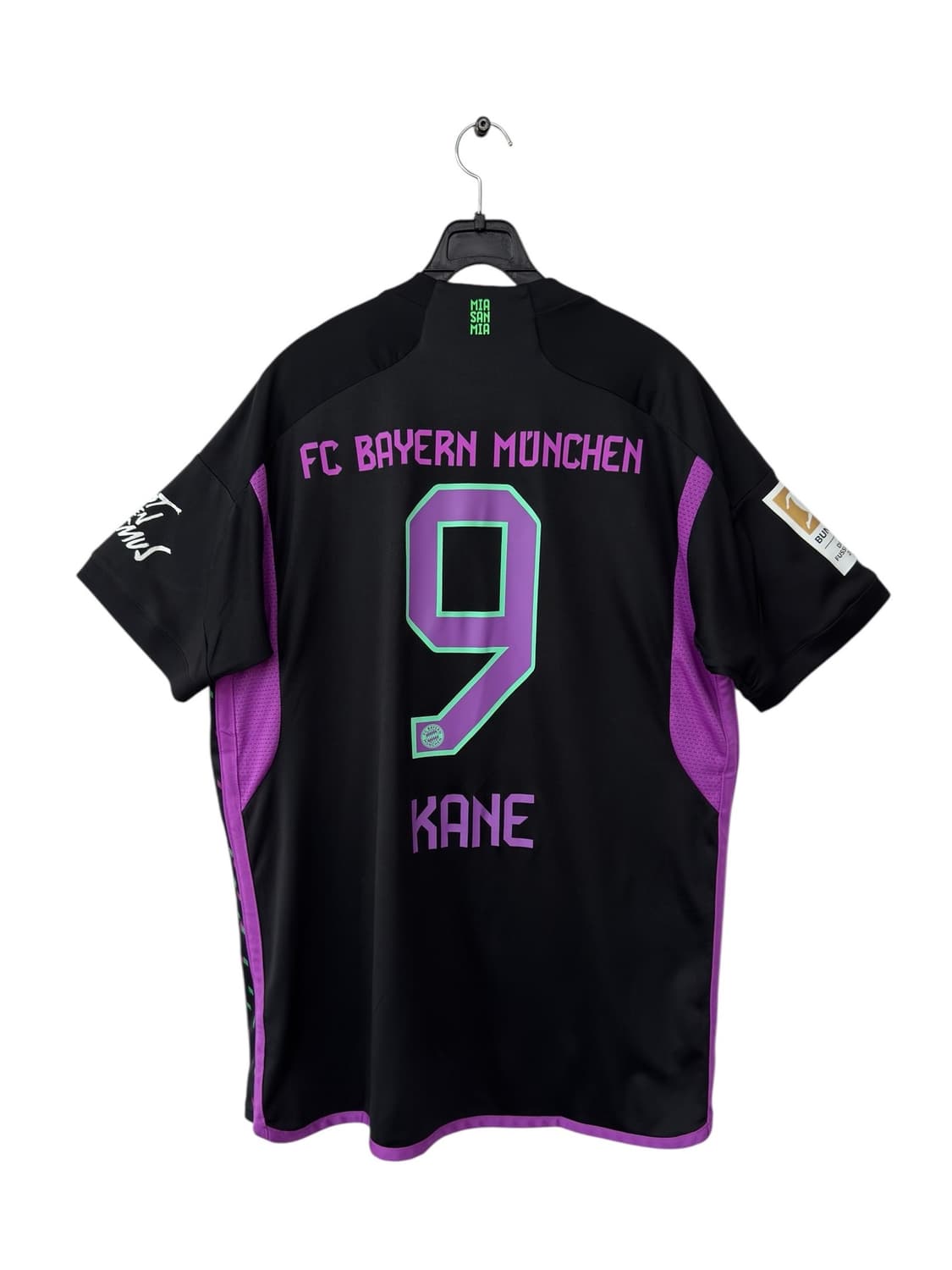바이에른 뮌헨 23/24 어웨이 케인 유니폼 상품이미지2