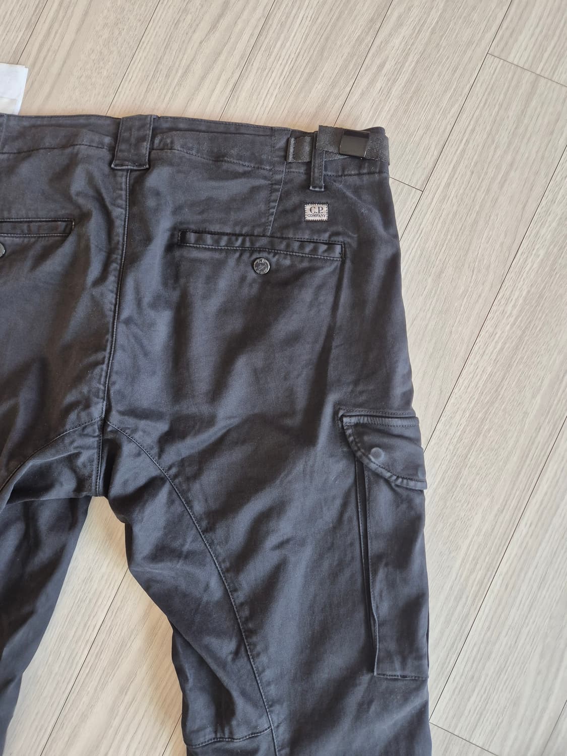 C.P. Company 카고 바지 46사이즈입니다 상품이미지5