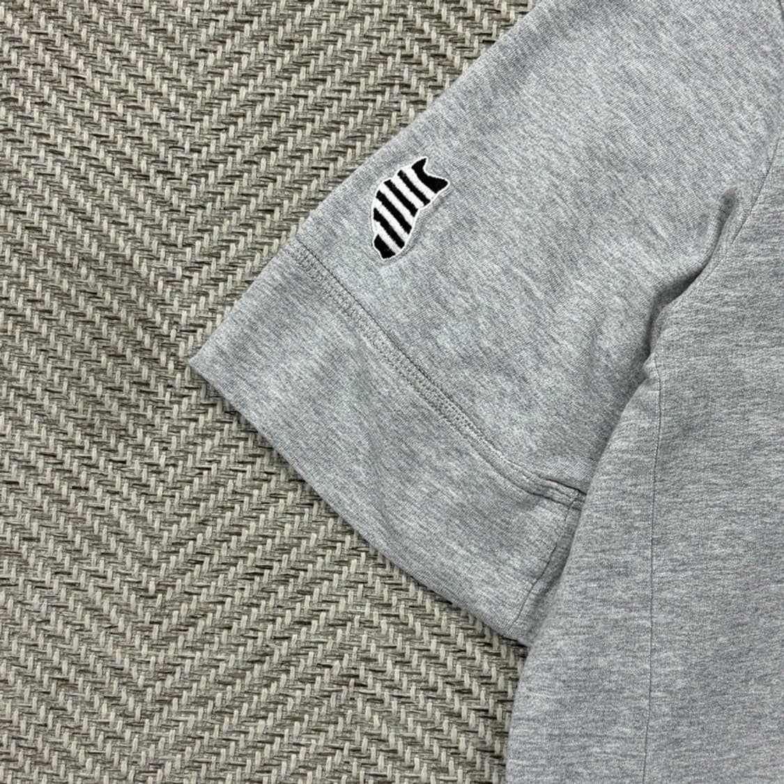 럭키슈에뜨 로고 자수 티셔츠 v2900 상품이미지6