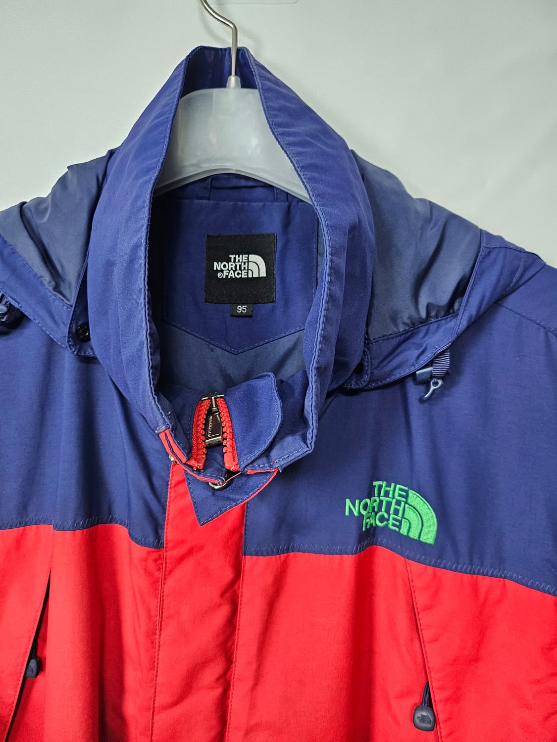 노스페이스 바람막이 (남성용 95사이즈) 상품이미지2