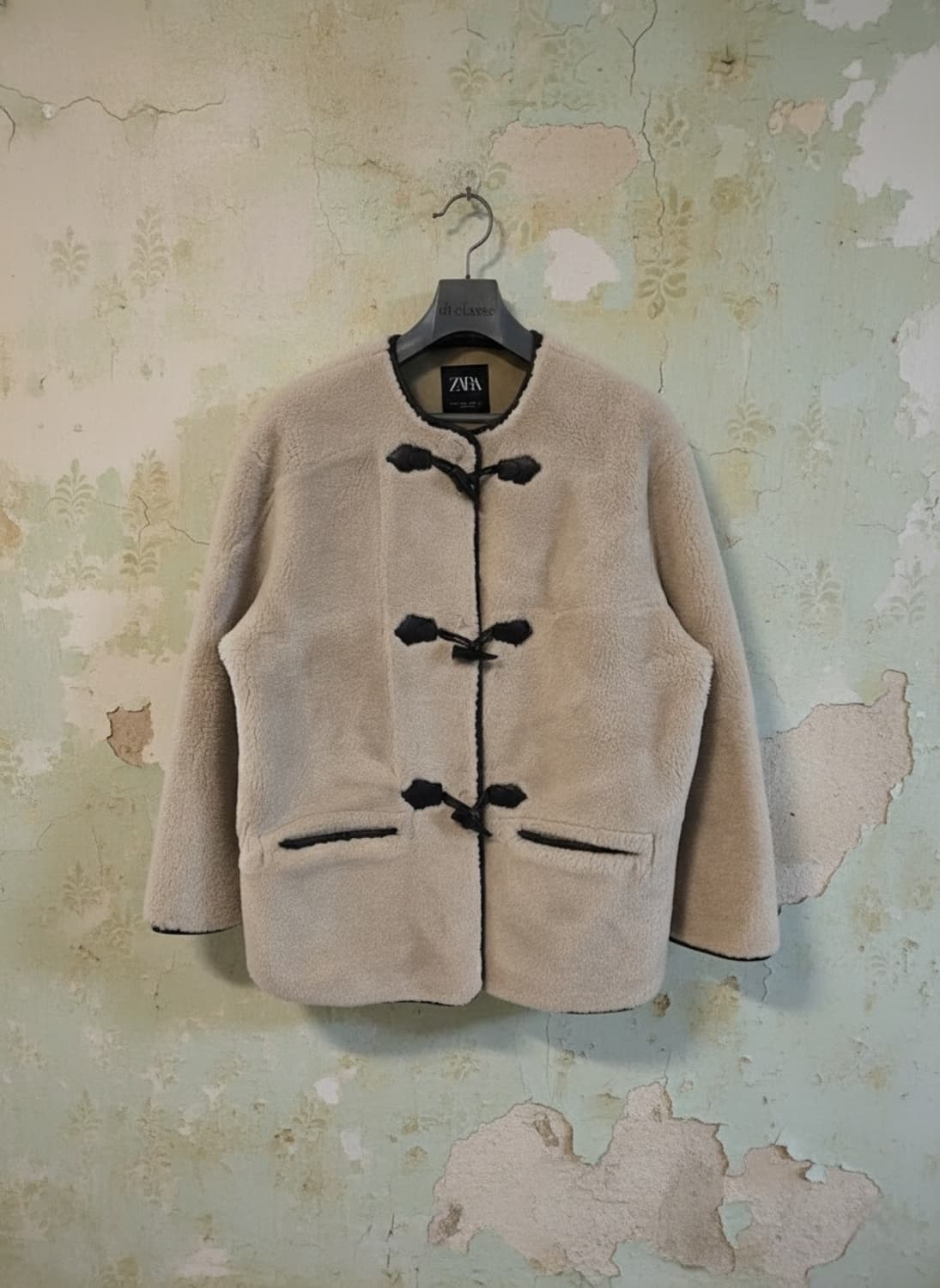 자라 라운드넥 퍼 토글 코트 M (S급) 상품이미지1