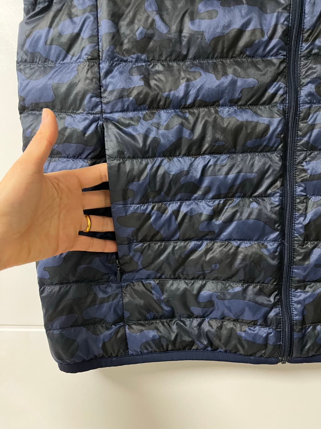 유니클로 경량 패딩 상품이미지5