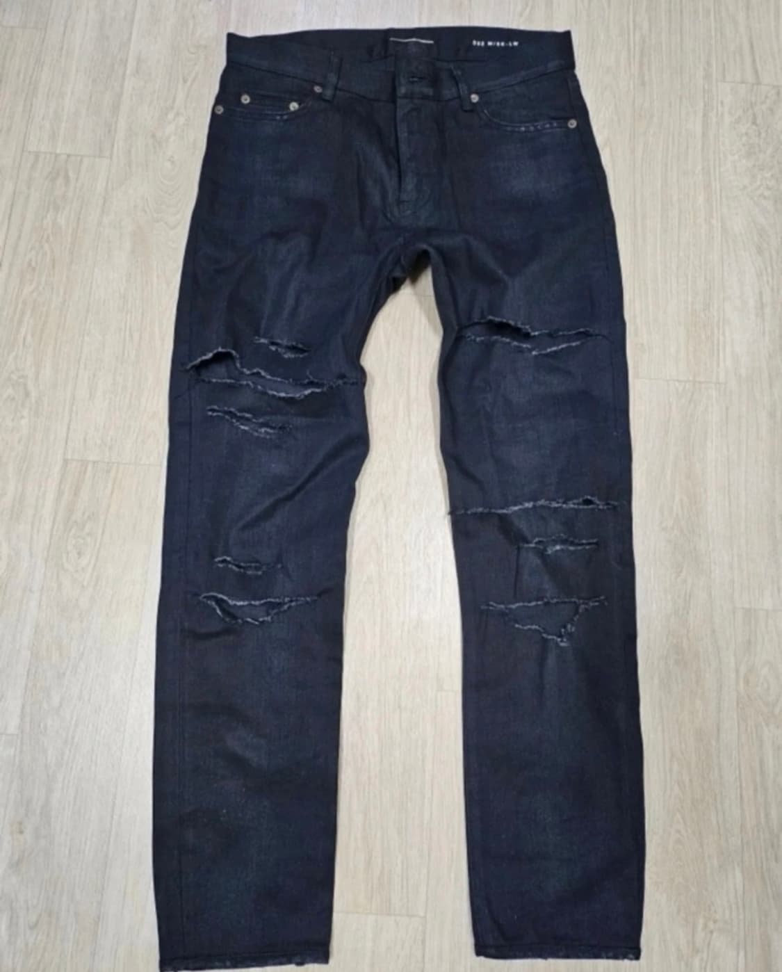 생 로랑 에디슬리먼 디스진 31 상품이미지1