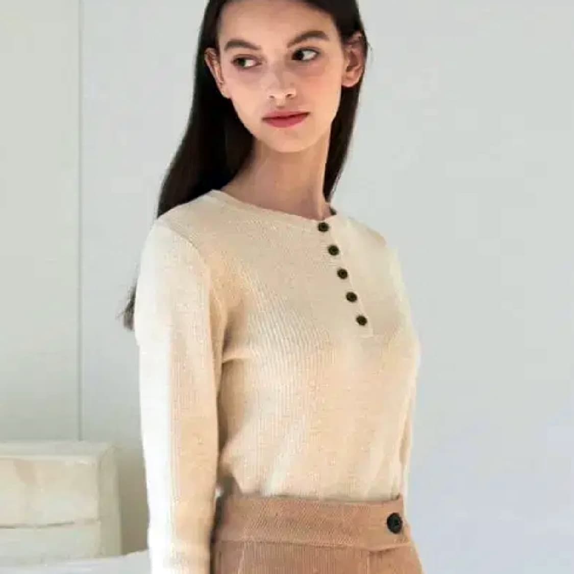 주르티(JOO'RTI) 캐시미어 버튼 니트 55-66 상품이미지1