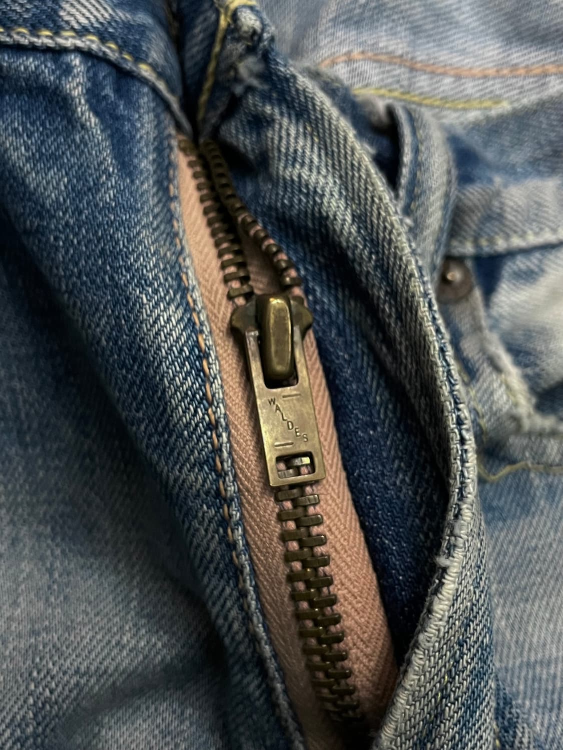 Fullcount Destroyed Selvedge Denim 상품이미지6