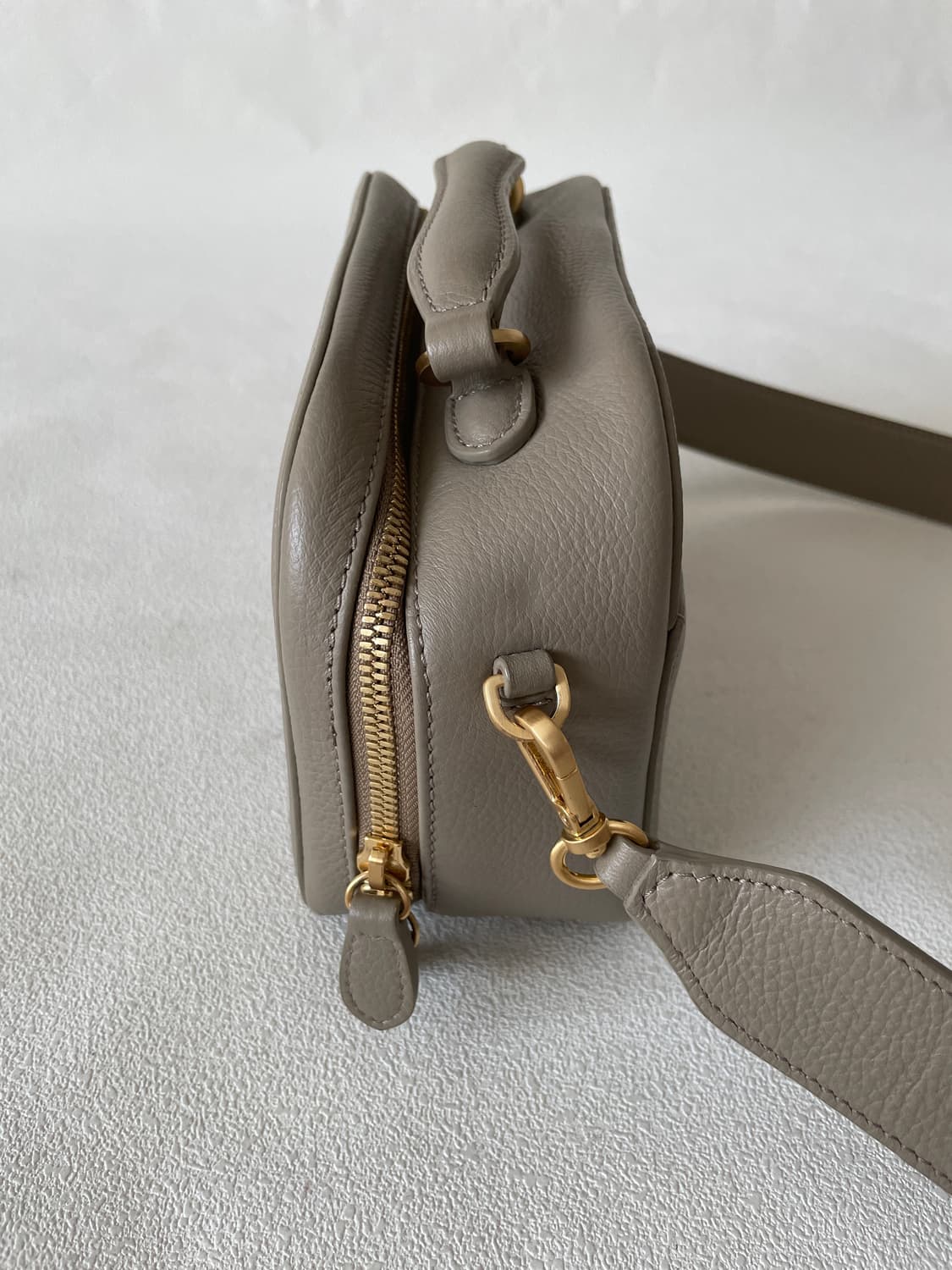 드메리엘(DEMERIEL) 레더 크로스백 상품이미지3