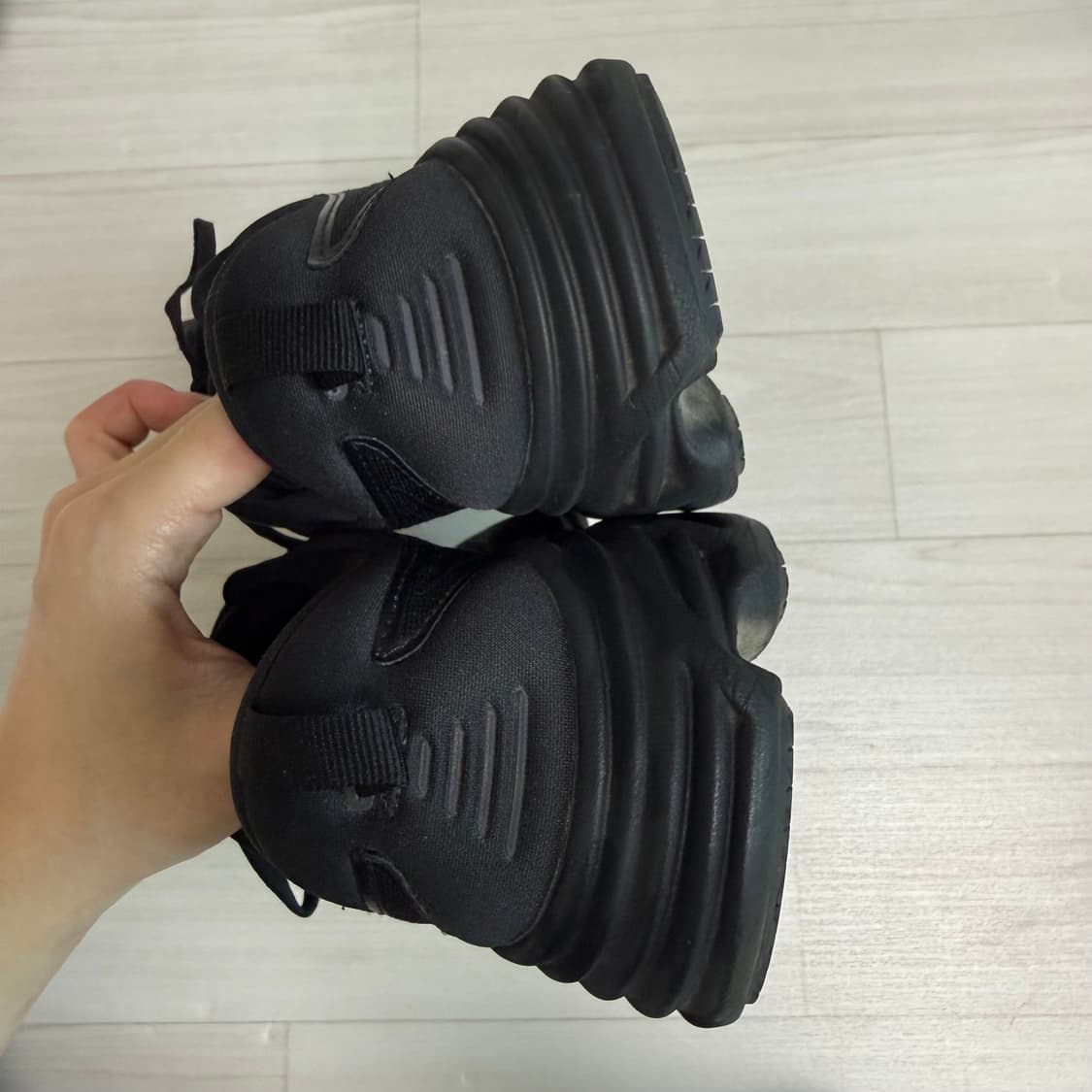 [여성 250] 호카 본디 8 와이드 - 블랙 / 1127954-BBLC 상품이미지6