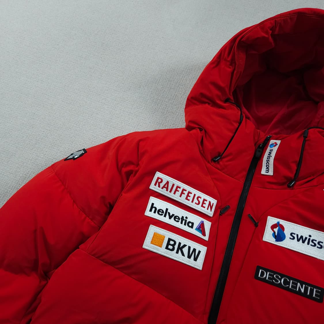 데상트 아우디 스위스 스키 패딩 상품이미지3