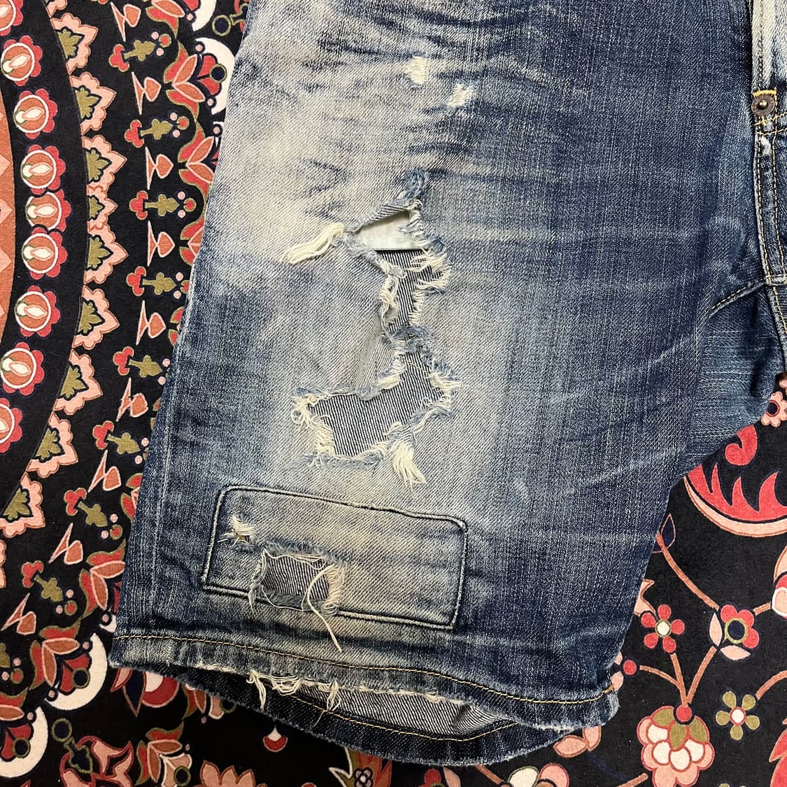 디스퀘어드2 데미지 워싱 데님 반바지 48 상품이미지3