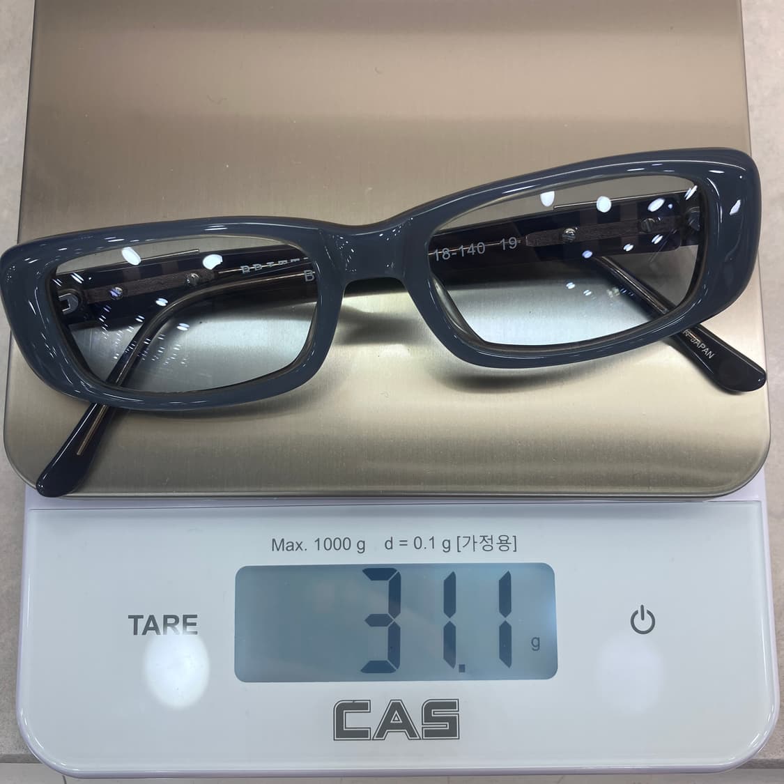 D09 일제 Brittany eyewear 소라 볼드 스퀘어 선글라스 상품이미지8