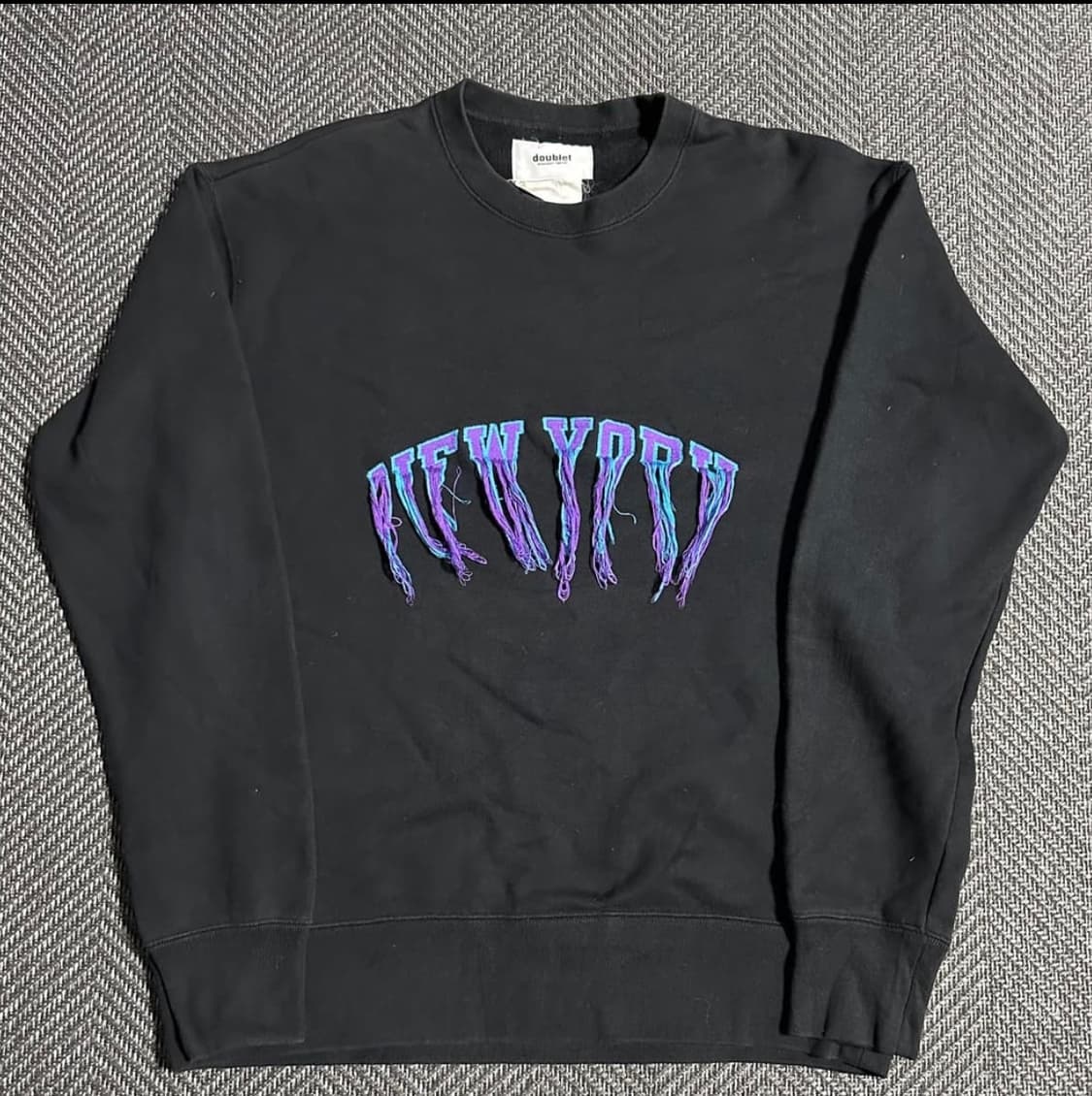 더블렛 블랙 맨투맨 상품이미지2