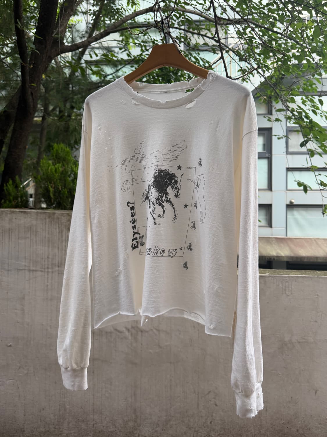 “Wake up” Worn-out Longsleeve Tee 상품이미지1