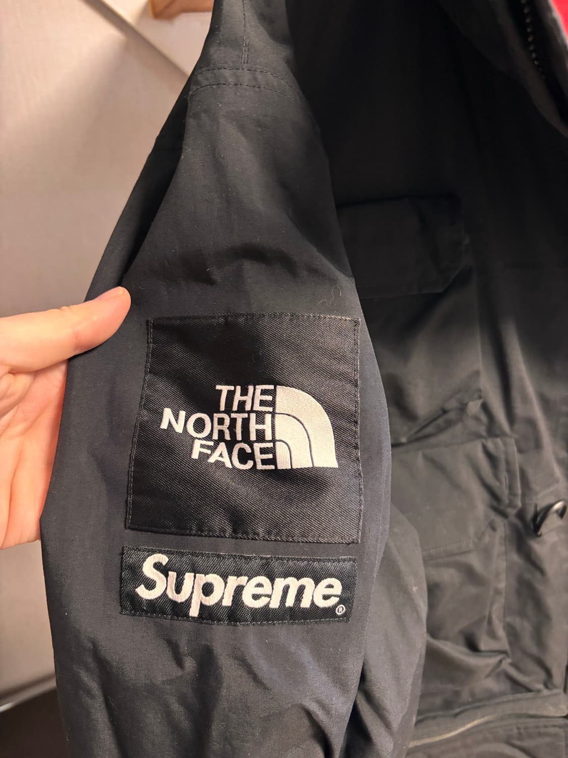 [L]슈프림 x 노스페이스 카고 자켓 블랙 - 20SS 상품이미지4