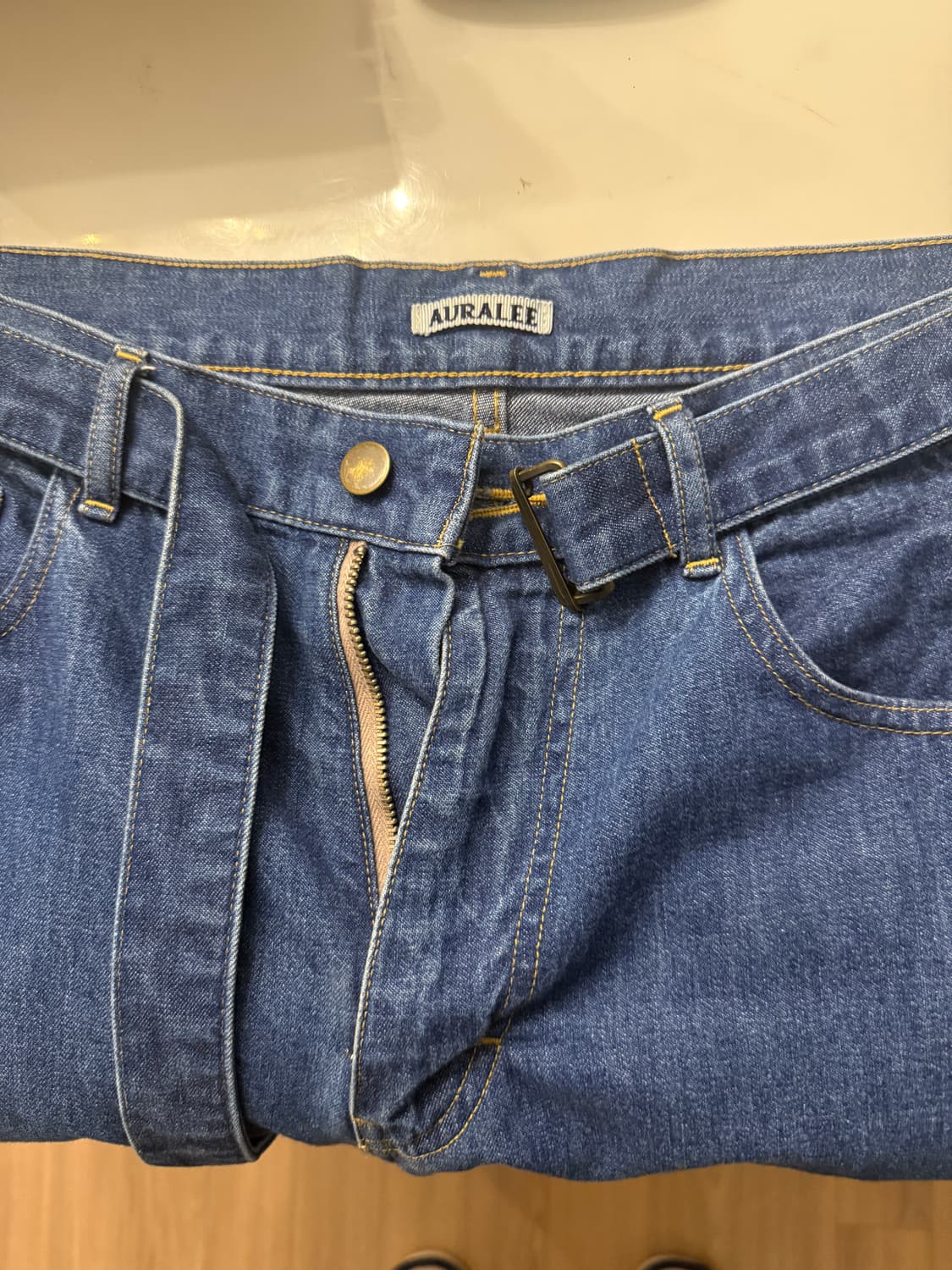 오라리 인디고 셀비지 라이트웨이트 벨티드 데님 (size3) 상품이미지4