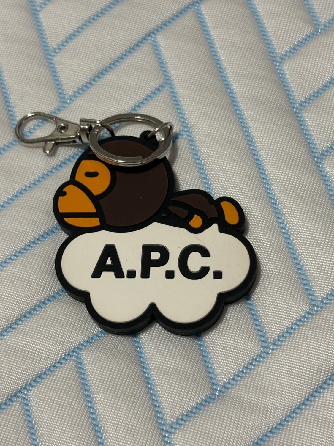 베이프 X 아페쎄 A.P.C. 마일로 키홀더 상품이미지1