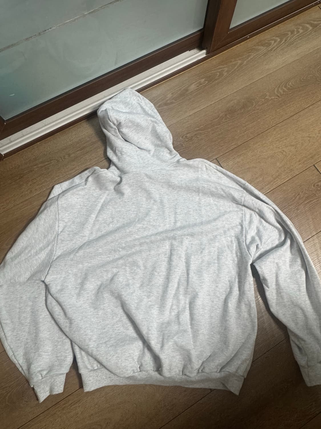 이지 x 고샤루브친스키 후드티 팝니다 2사이즈 상품이미지2