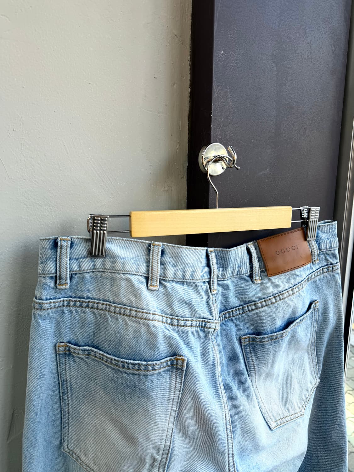 34/ 구찌 웹 커프드 스트레이트 데님 팬츠 상품이미지8