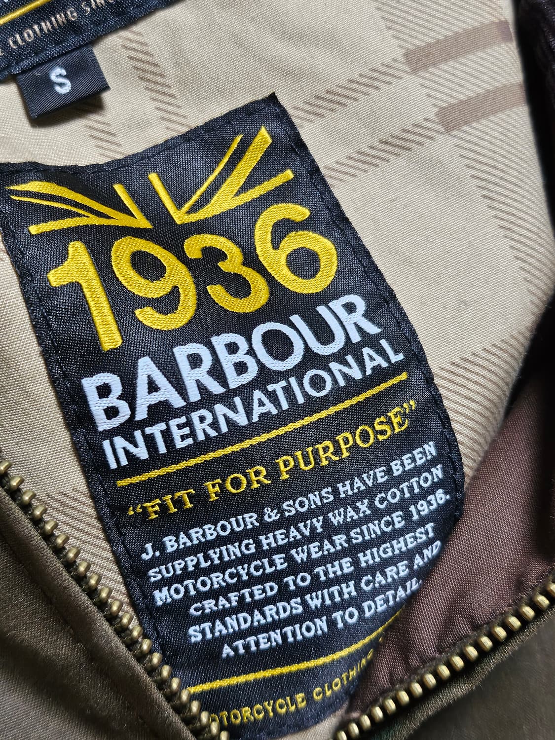 바버 인터네셔널 레벨 왁스 자켓 S 상품이미지4