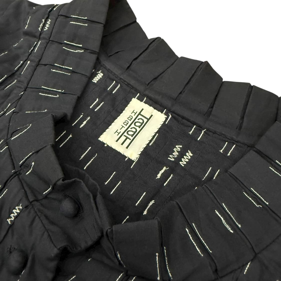 ISSEY MIYAKE HaaT 블랙 프릴 콩단추 미디원피스 상품이미지7