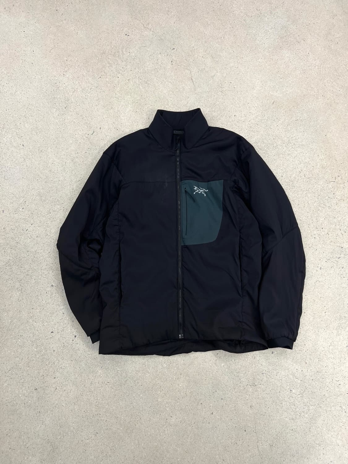 아크테릭스 블랙 프로톤 LT 자켓 상품이미지1