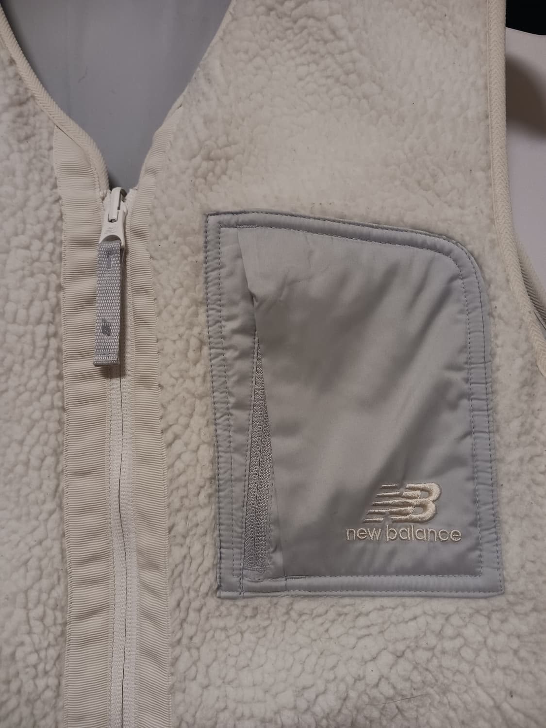 뉴발란스 리버서블 뽀그리 베스트  상품이미지2