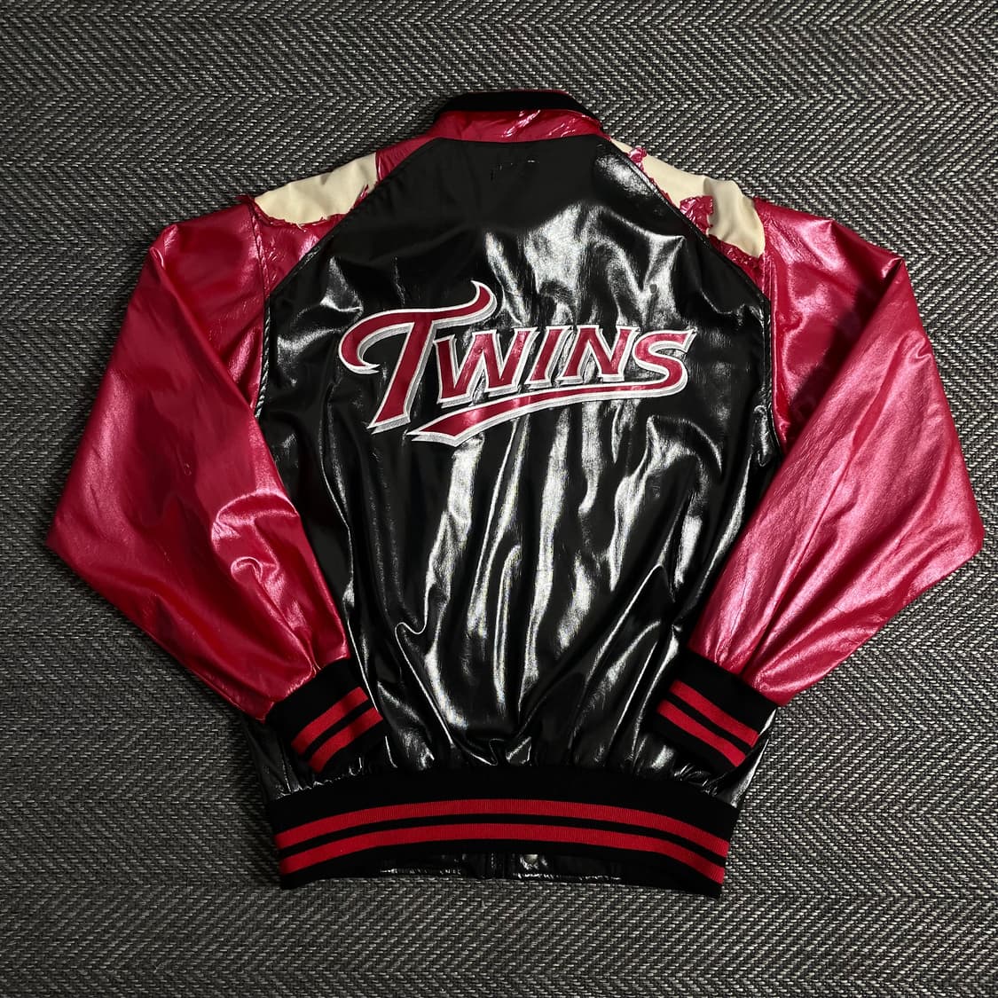 데상트 KBO LG 트윈스 유광 베이스볼 바시티 자켓y 3242 상품이미지2