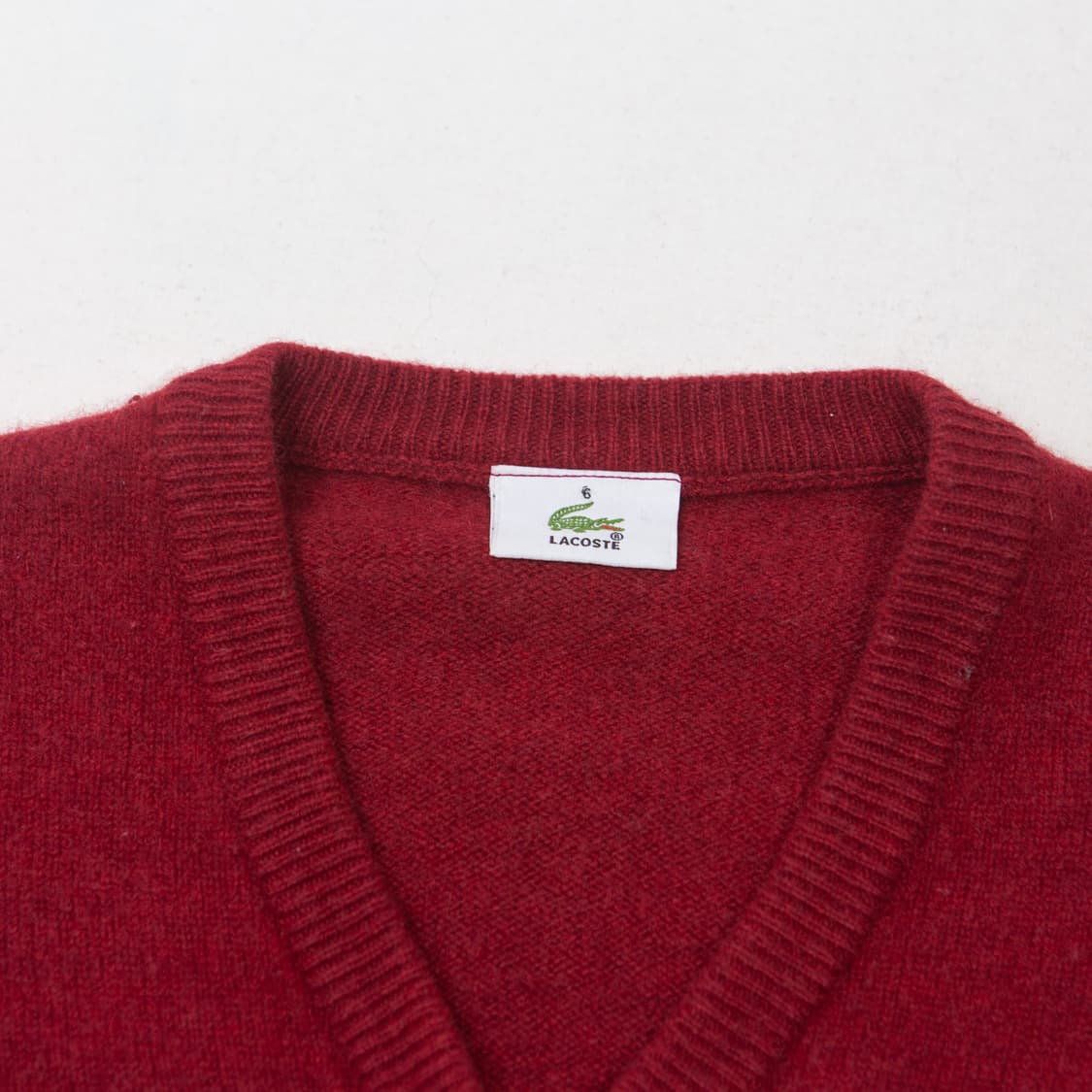 00s 라코스테 브이넥 울 니트 스웨터 상품이미지4