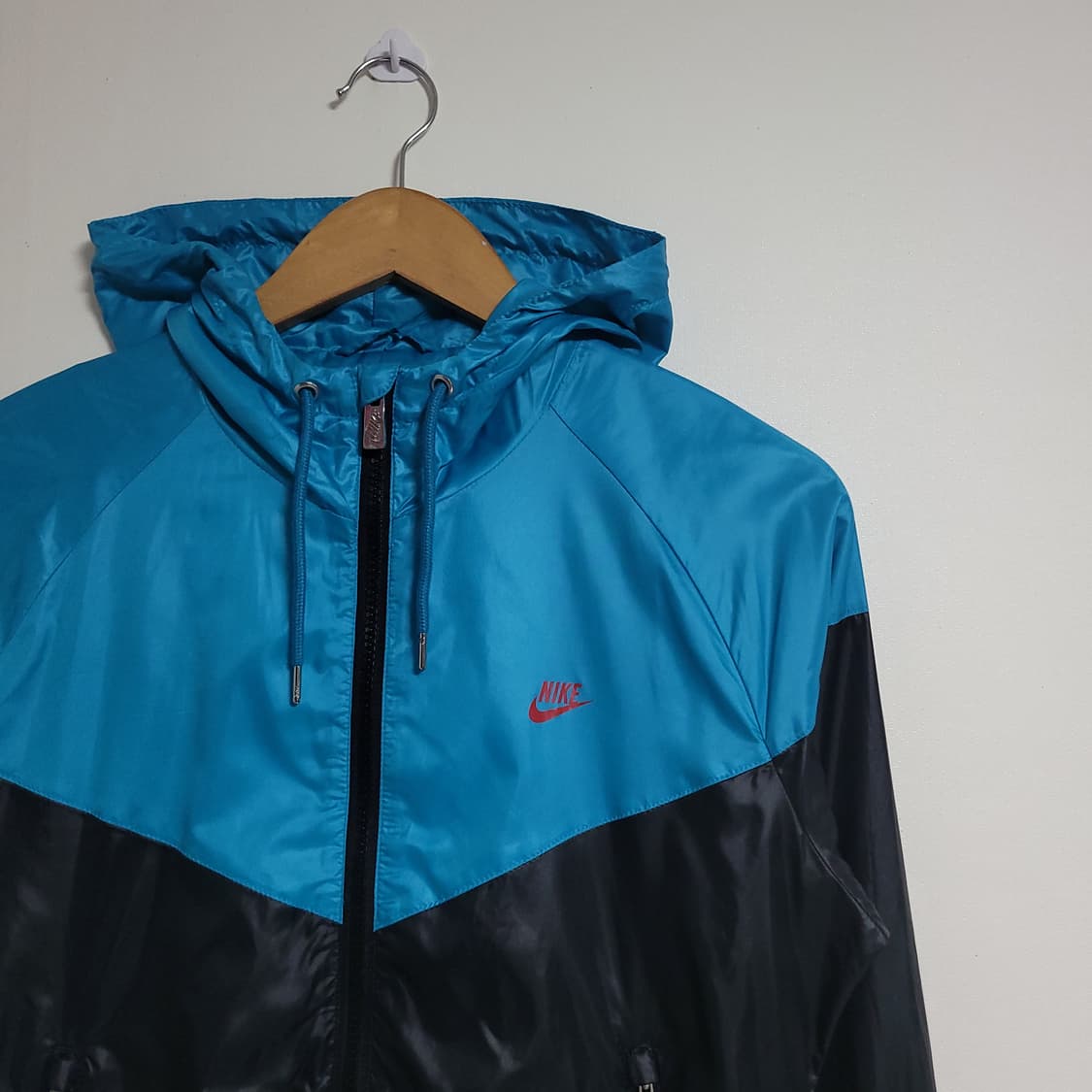 (M) NIKE 나이키 여성 바람막이 블루 블랙 후드 집업 상품이미지2