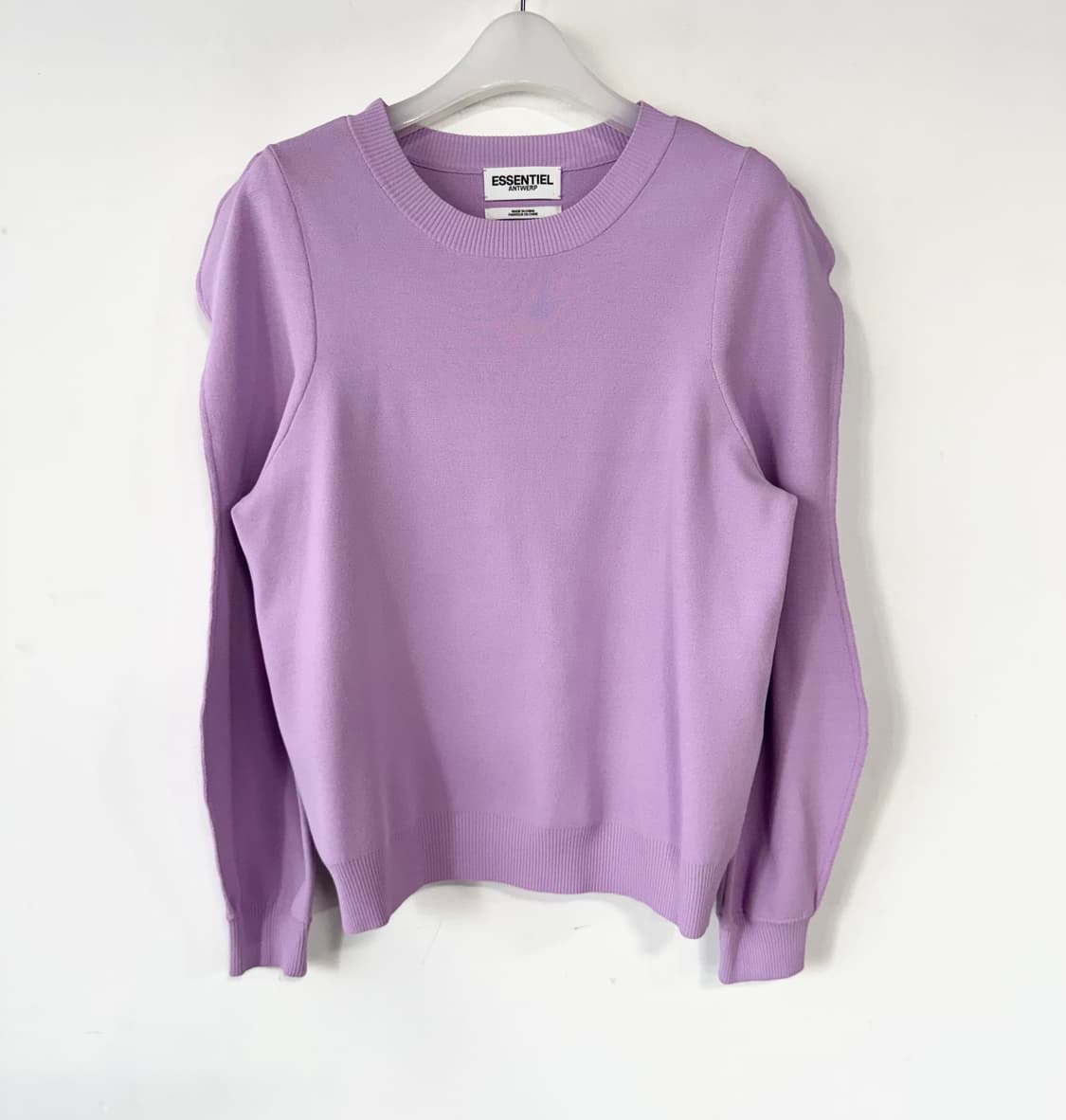 에센셜 앤트워프 22 퍼프 슬리브 풀오버 상품이미지1