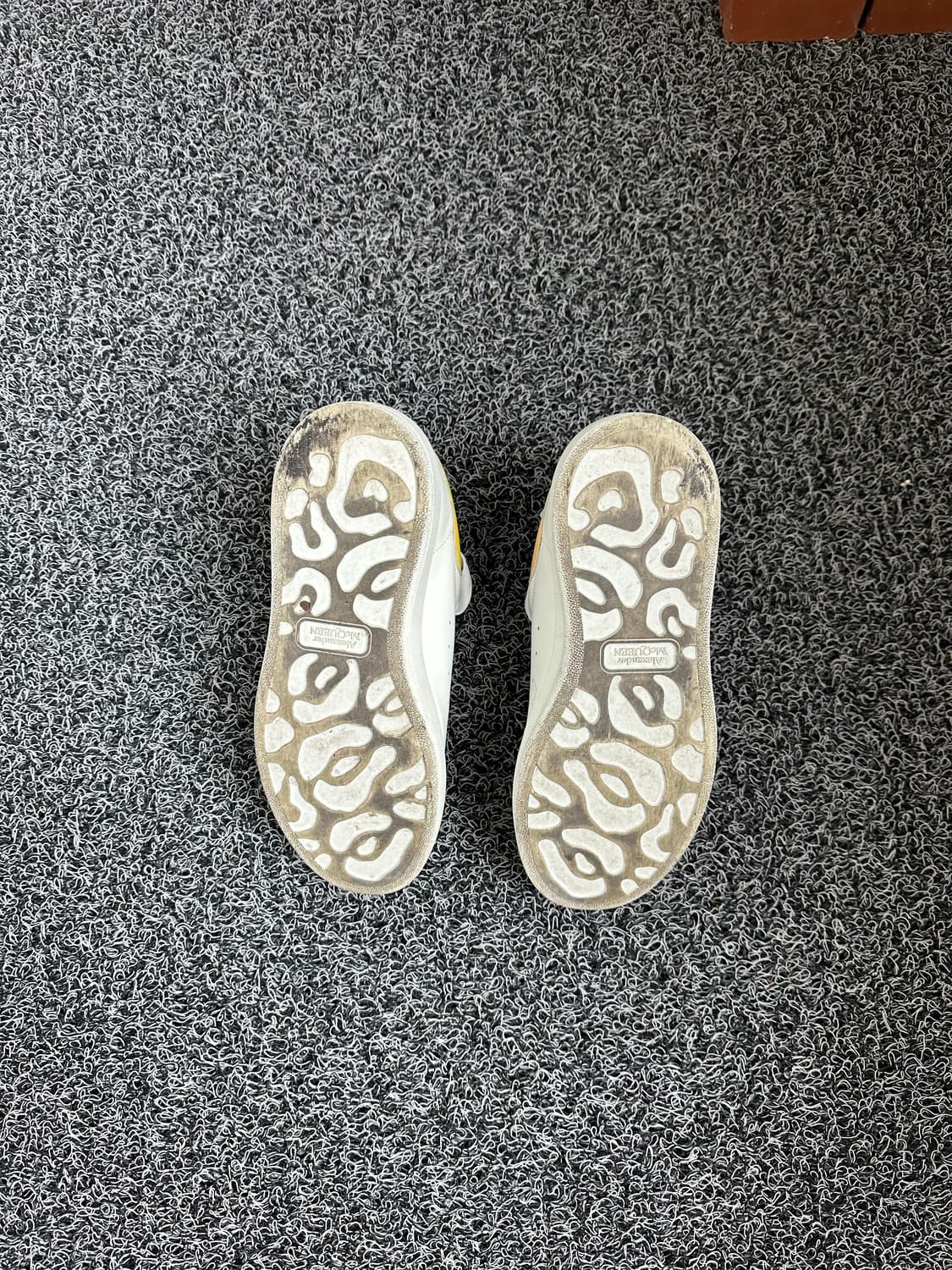 알렉산더 맥퀸 오버솔 홀로그램 스니커즈 상품이미지6