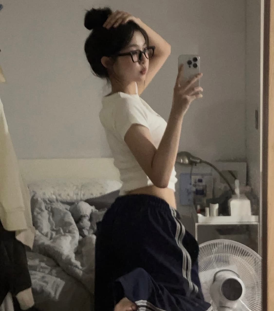 아워캐비넷 아이스 트랙 팬츠 네이비 M 남서연님 착용 상품이미지1