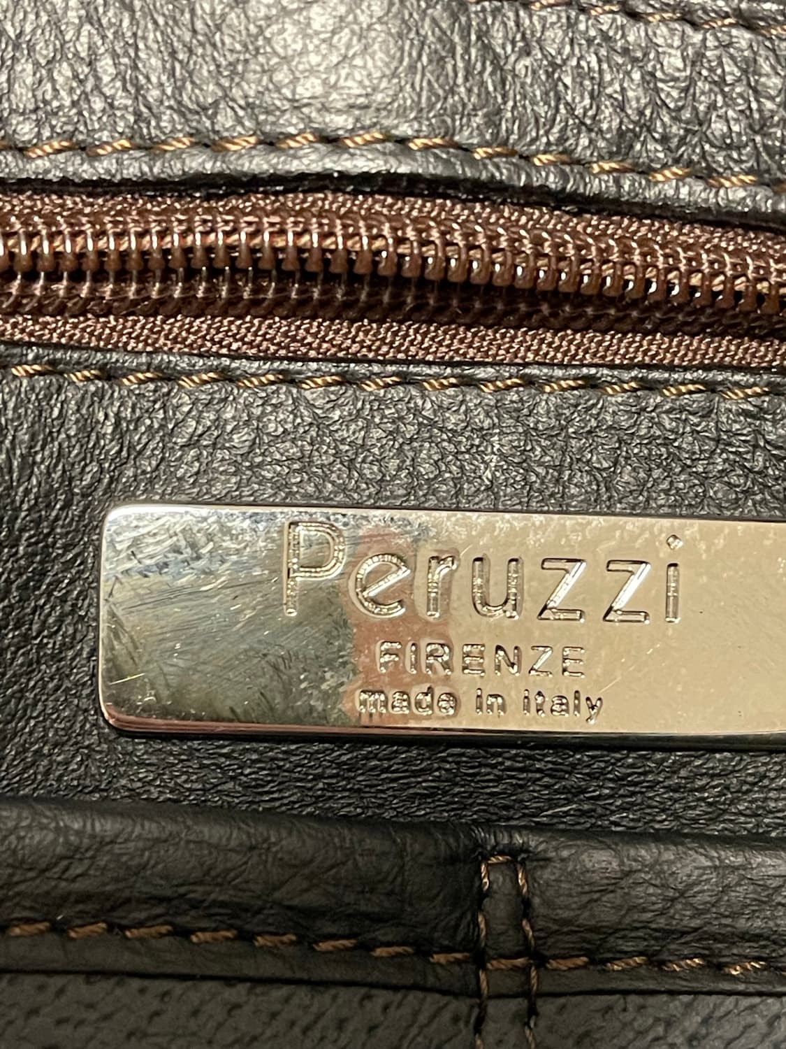 페루찌(Peruzzi) 피렌체 이탈리아 가죽 사각 숄더백 상품이미지7