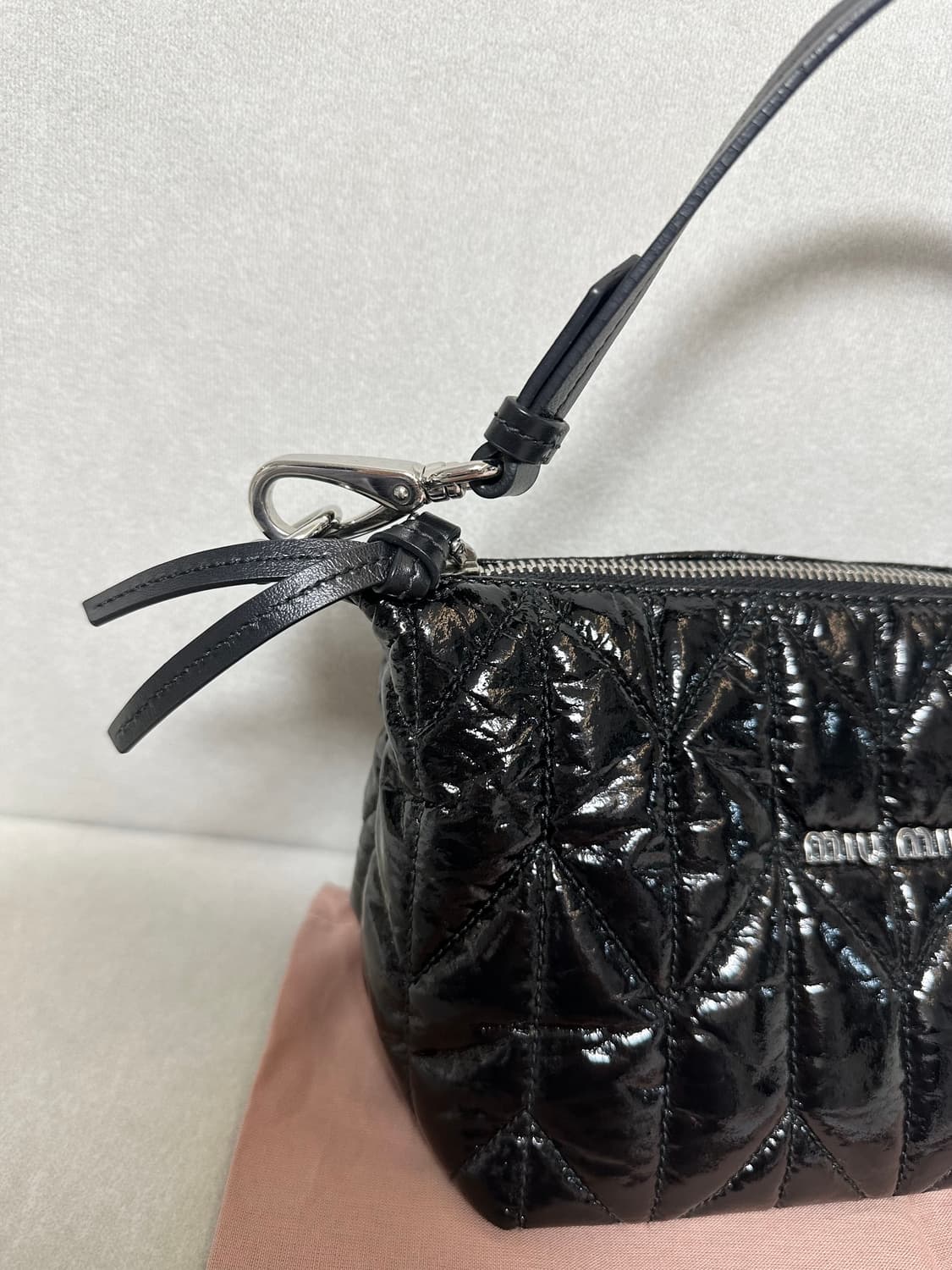 [SA 정품] 미우미우 마테라쎄 스피릿 호보백 상품이미지5