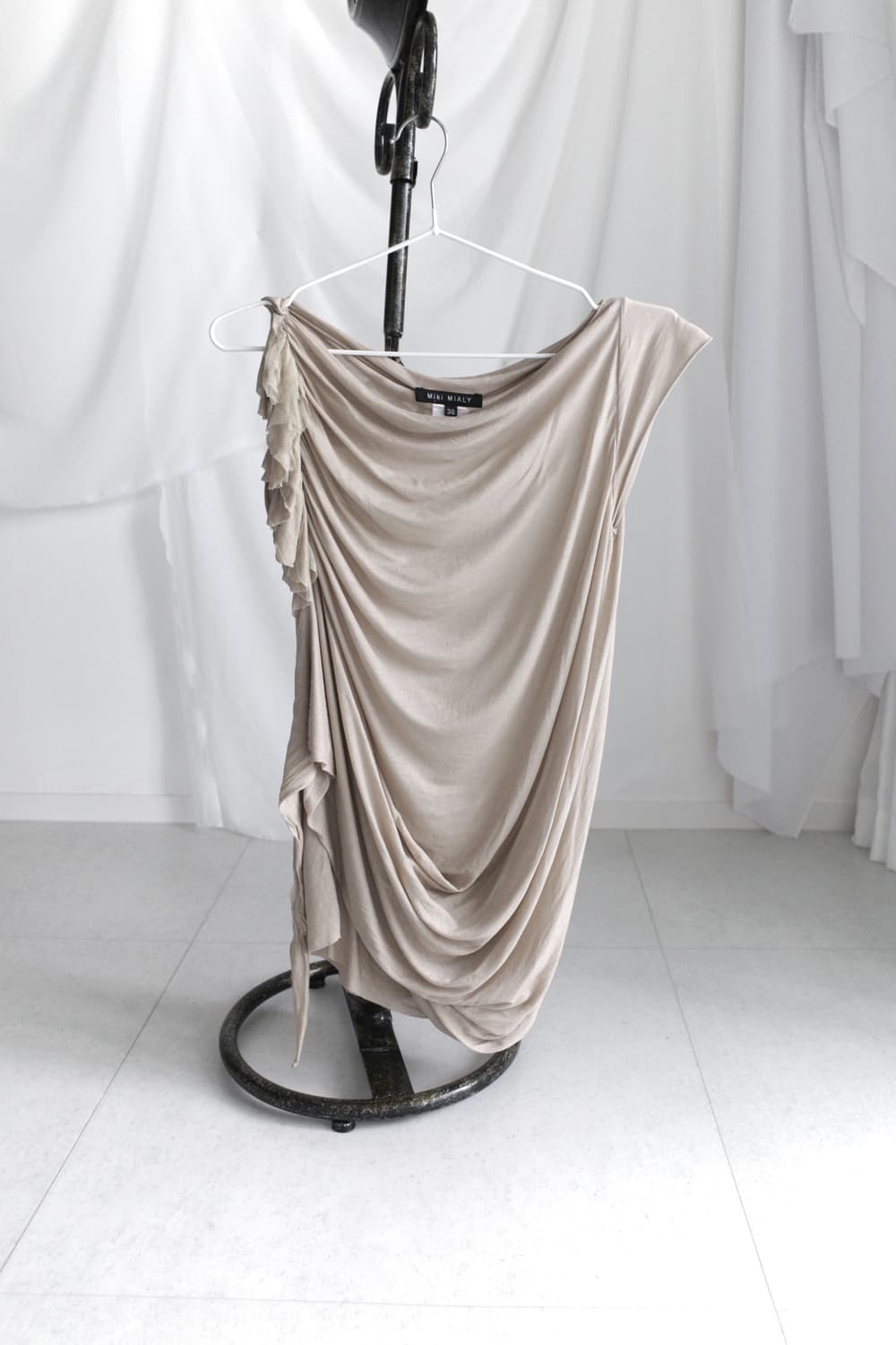 draping unbalanced sleeveless 상품이미지1