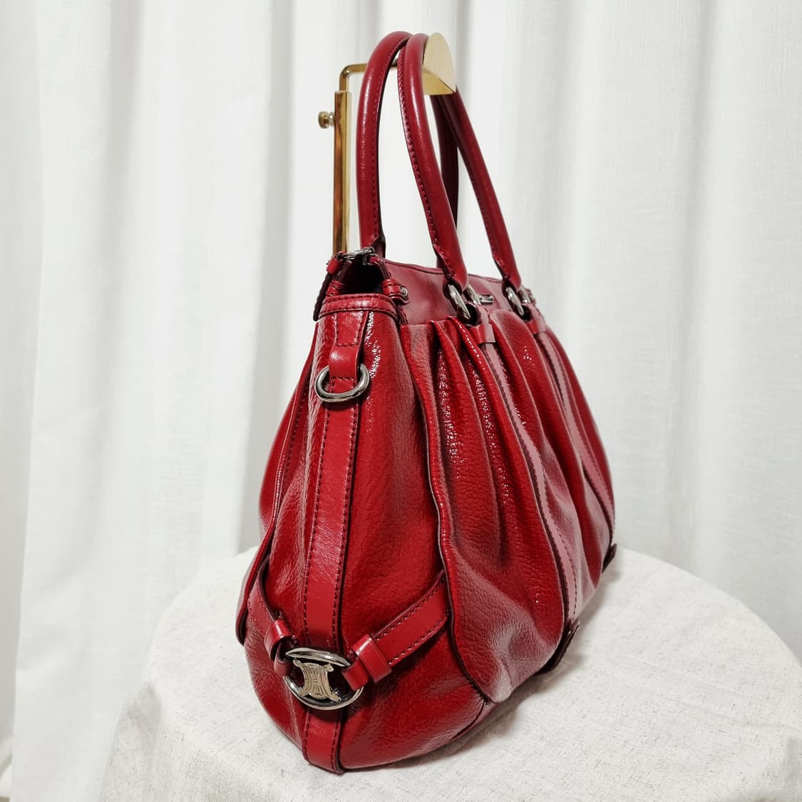 셀린느 레드 에나멜 가죽 토트백 (사이즈 넉넉함) 상태양호 상품이미지3