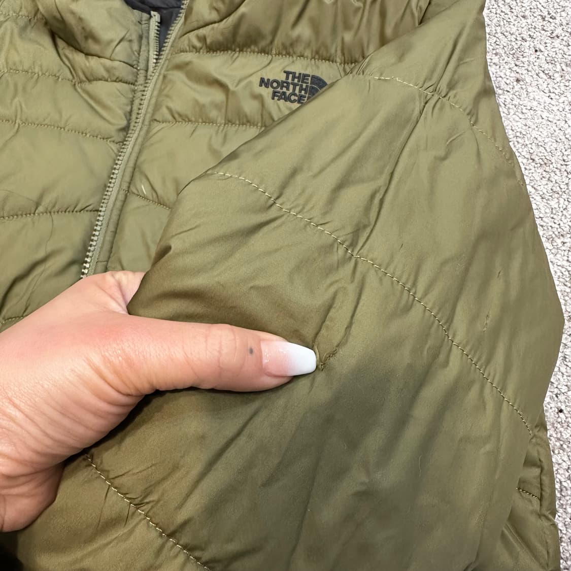 노스페이스 올리브/블략 리버서블 경량패딩L 상품이미지7