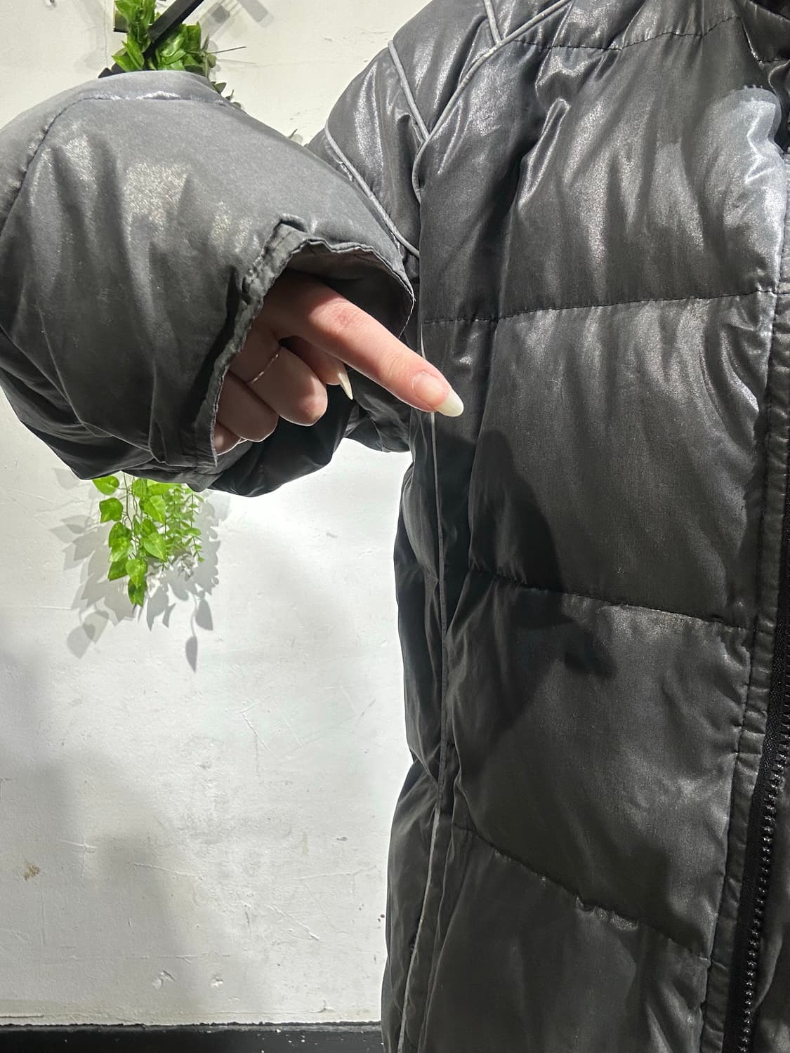 아르마니 그레이 다운 푸퍼 패딩  상품이미지4