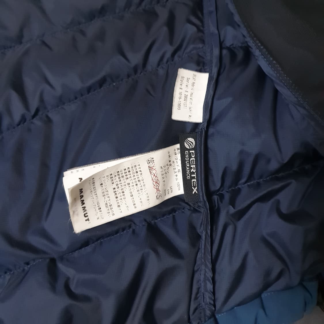 마무트경량 구스 패딩 자켓 상품이미지9