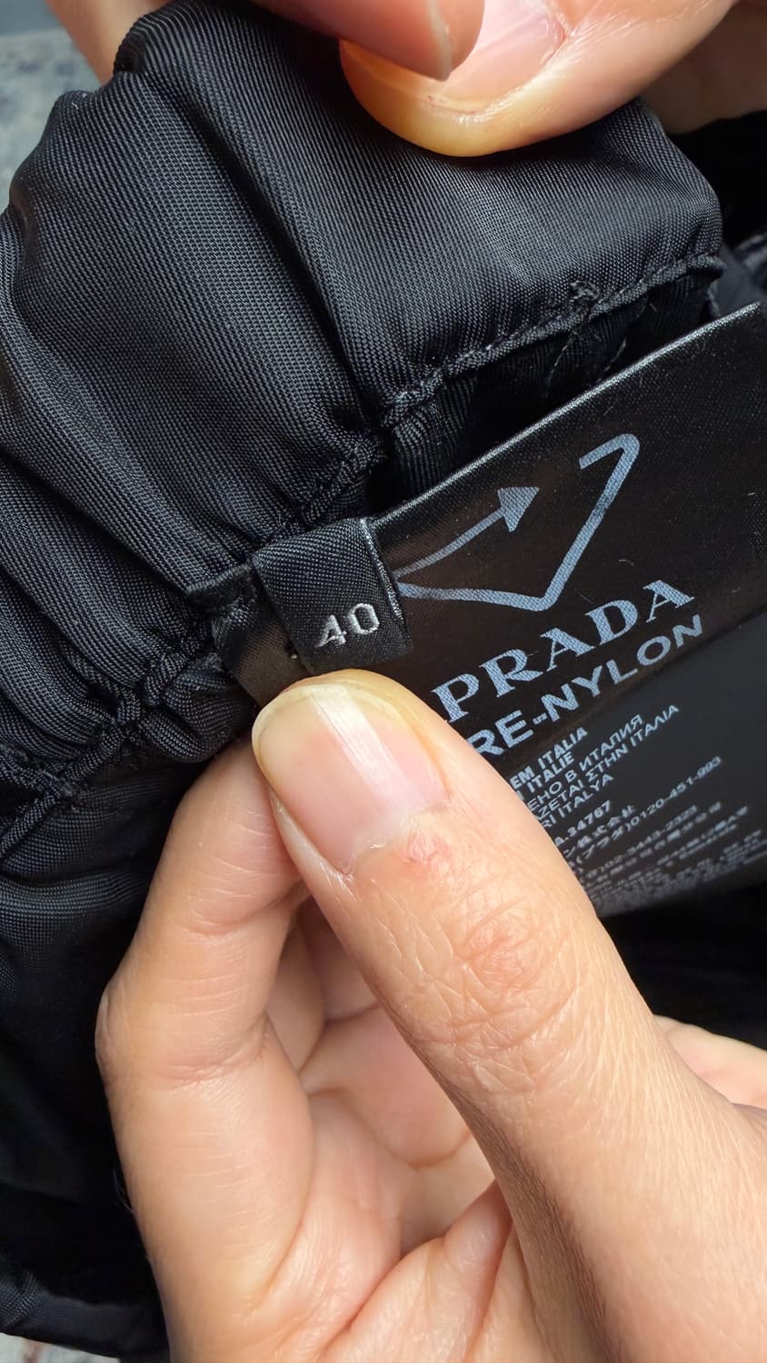 프라다 리라일론 개버딘 팬츠 여성 40사이즈 상품이미지8